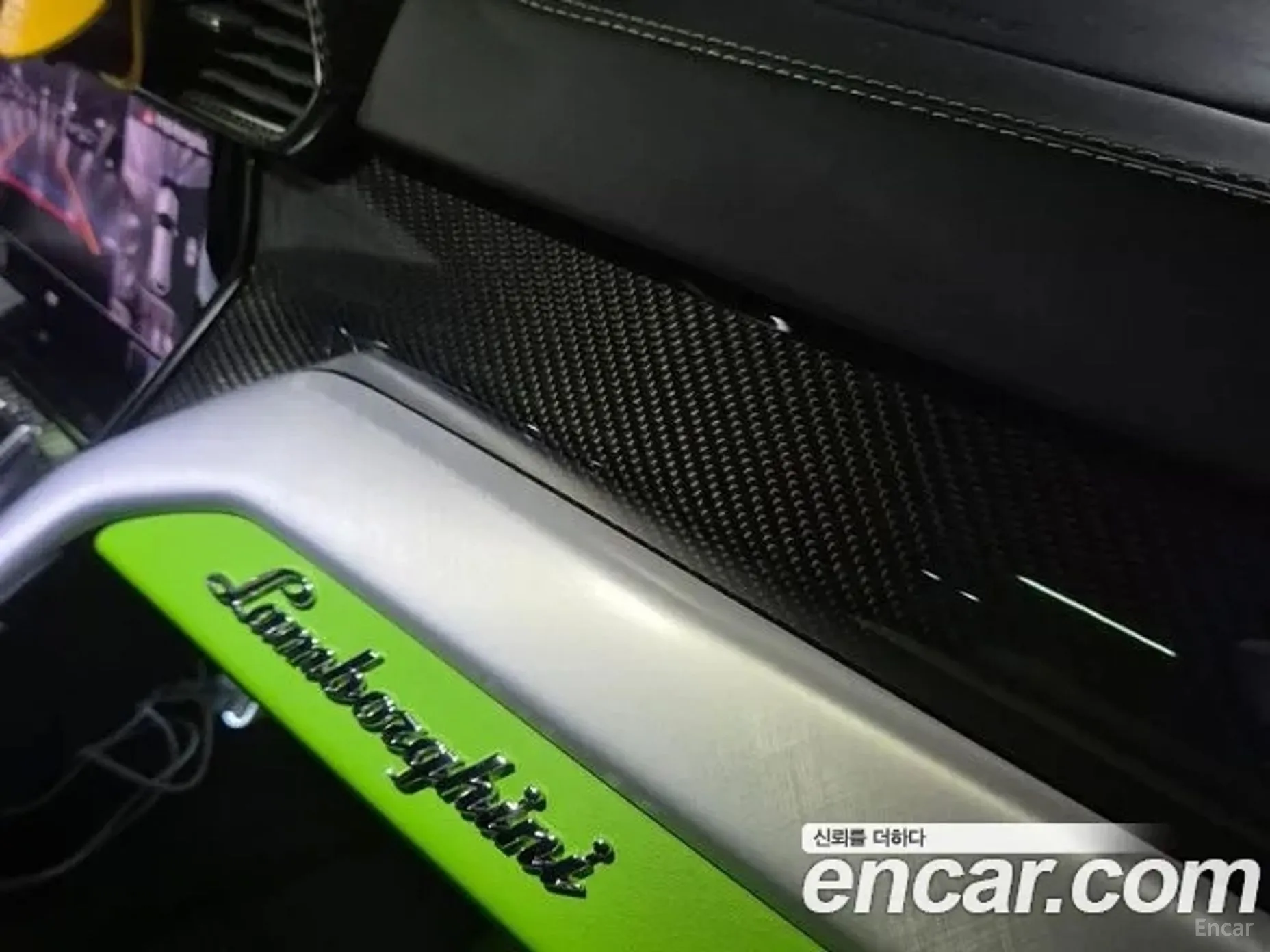 Lamborghini Urus превью 18