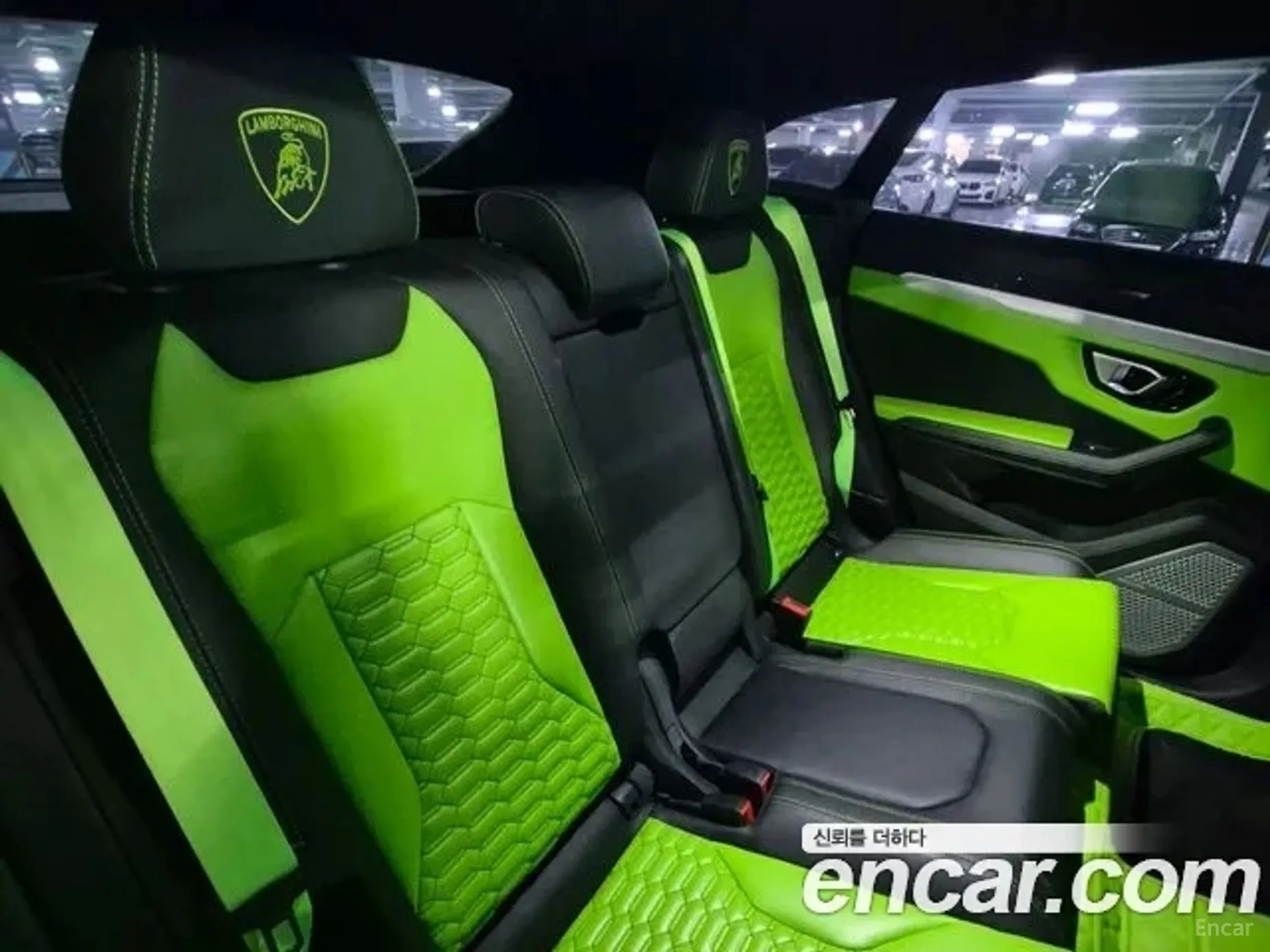 Lamborghini Urus превью 20