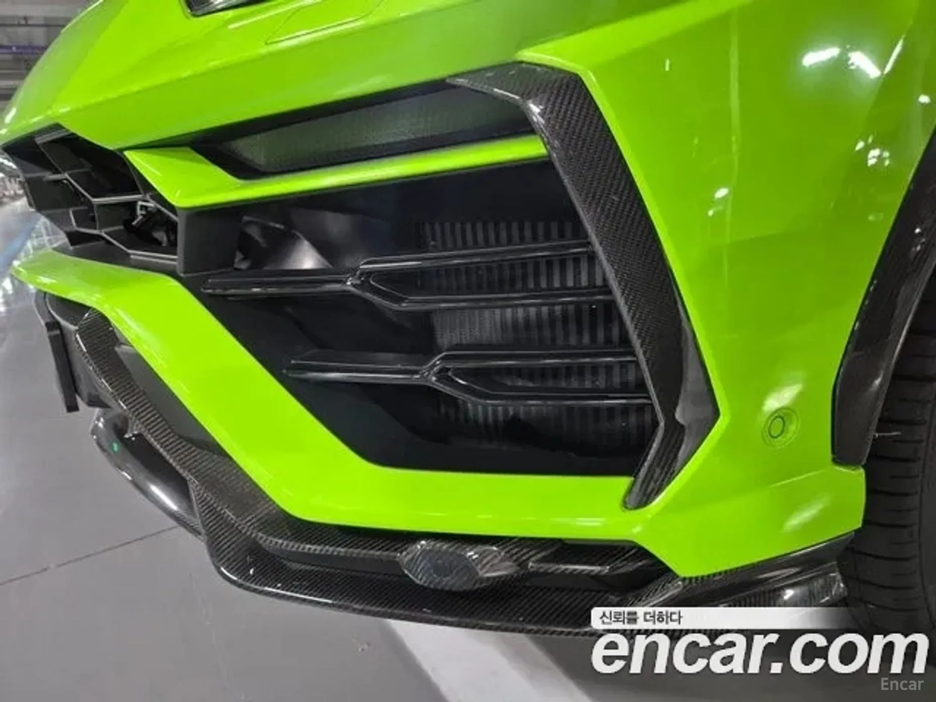 Lamborghini Urus превью 5