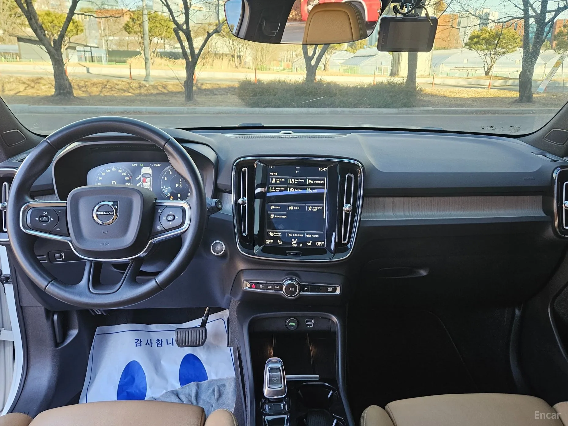 Volvo XC40 превью 10