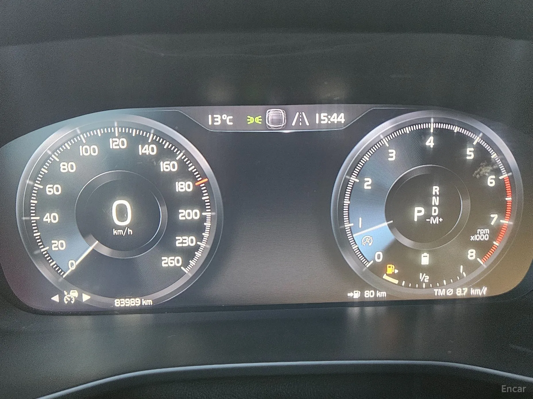Volvo XC40 превью 8