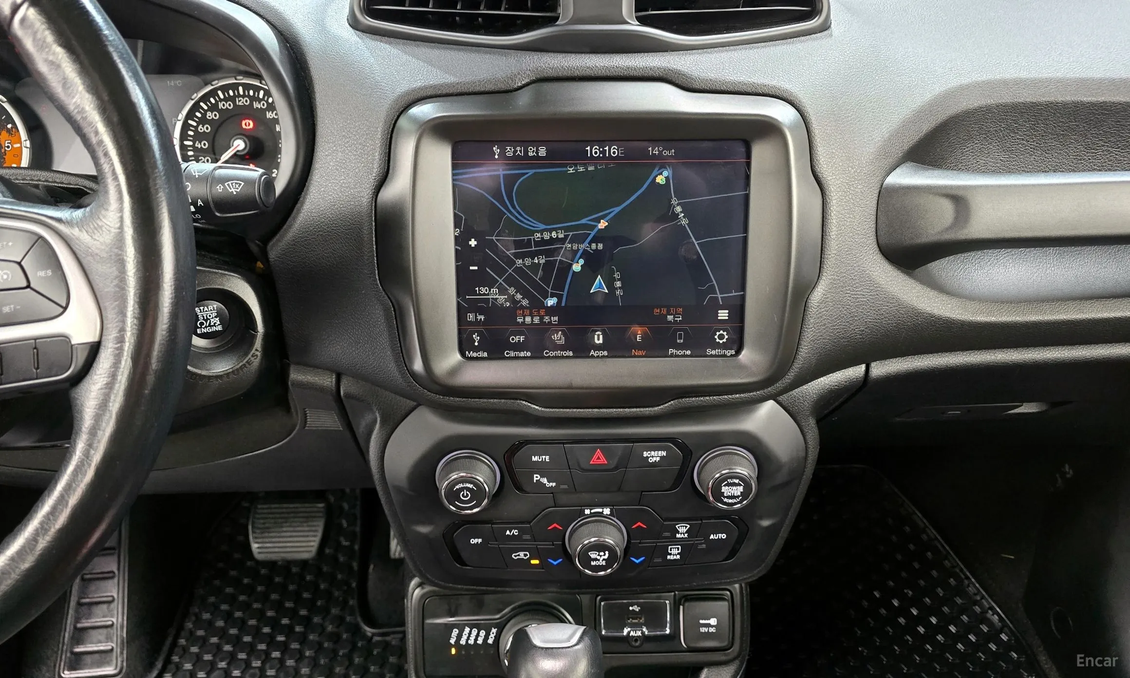 Jeep Renegade превью 15
