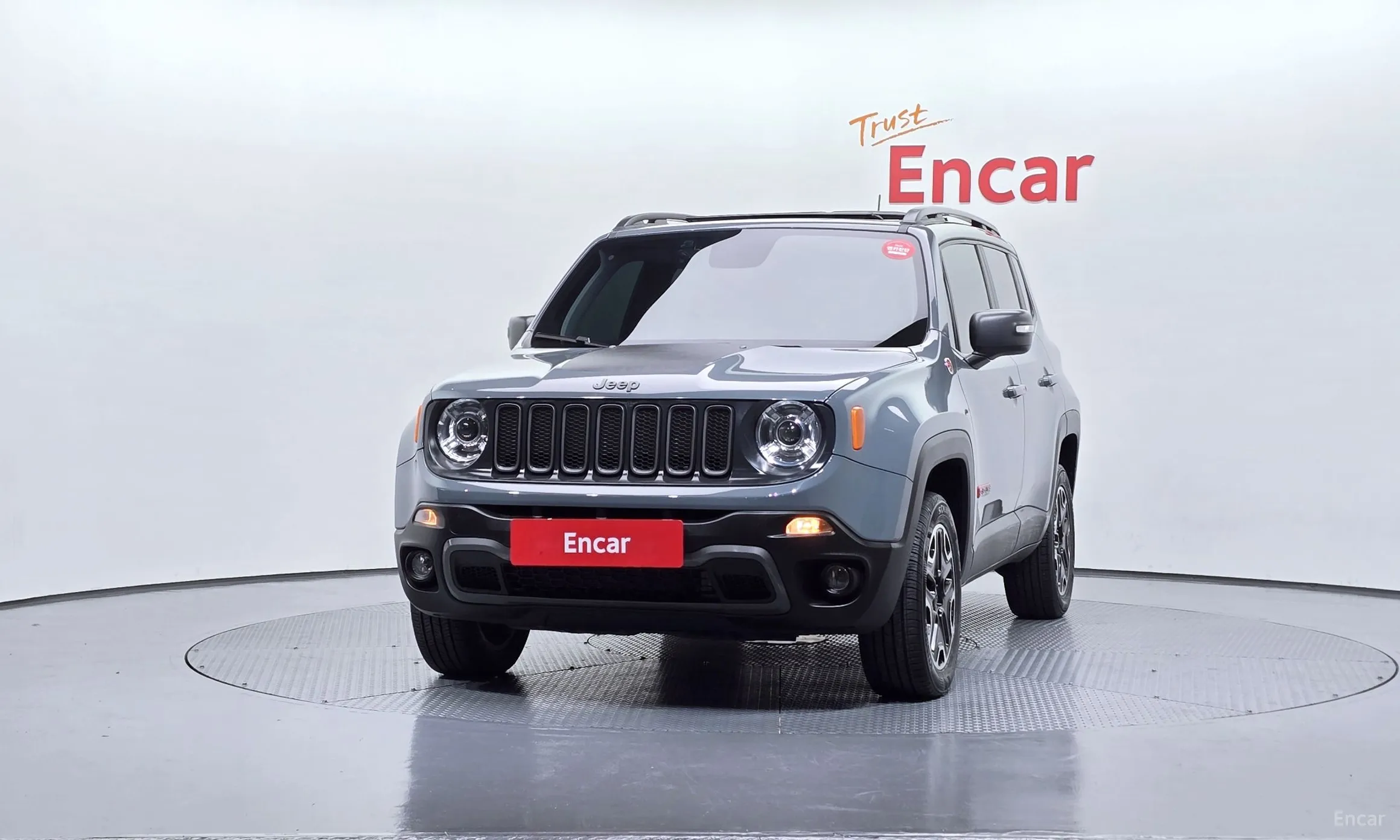 Jeep Renegade превью 3