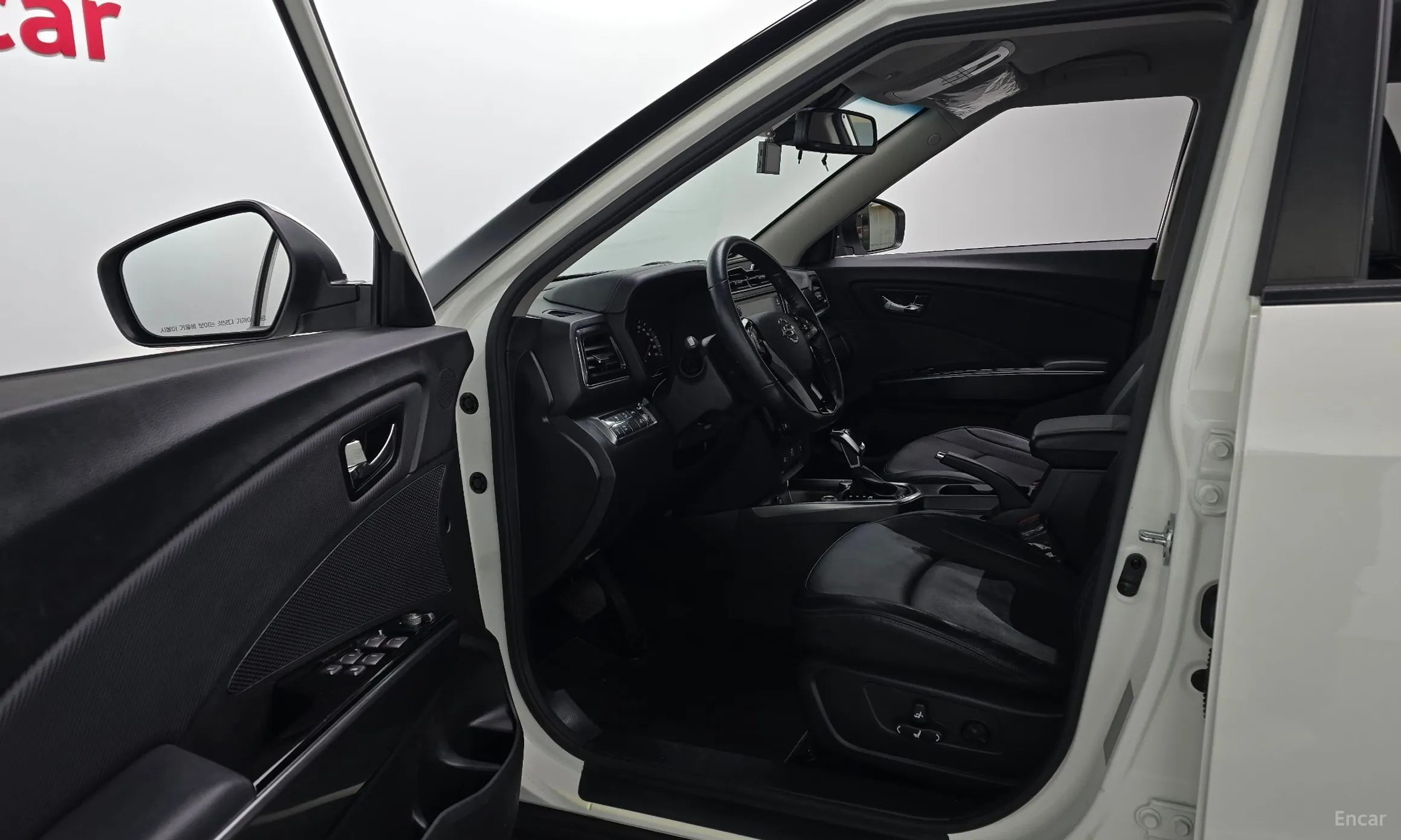 KG Mobility (SsangYong) Berry New Tivoli превью 10