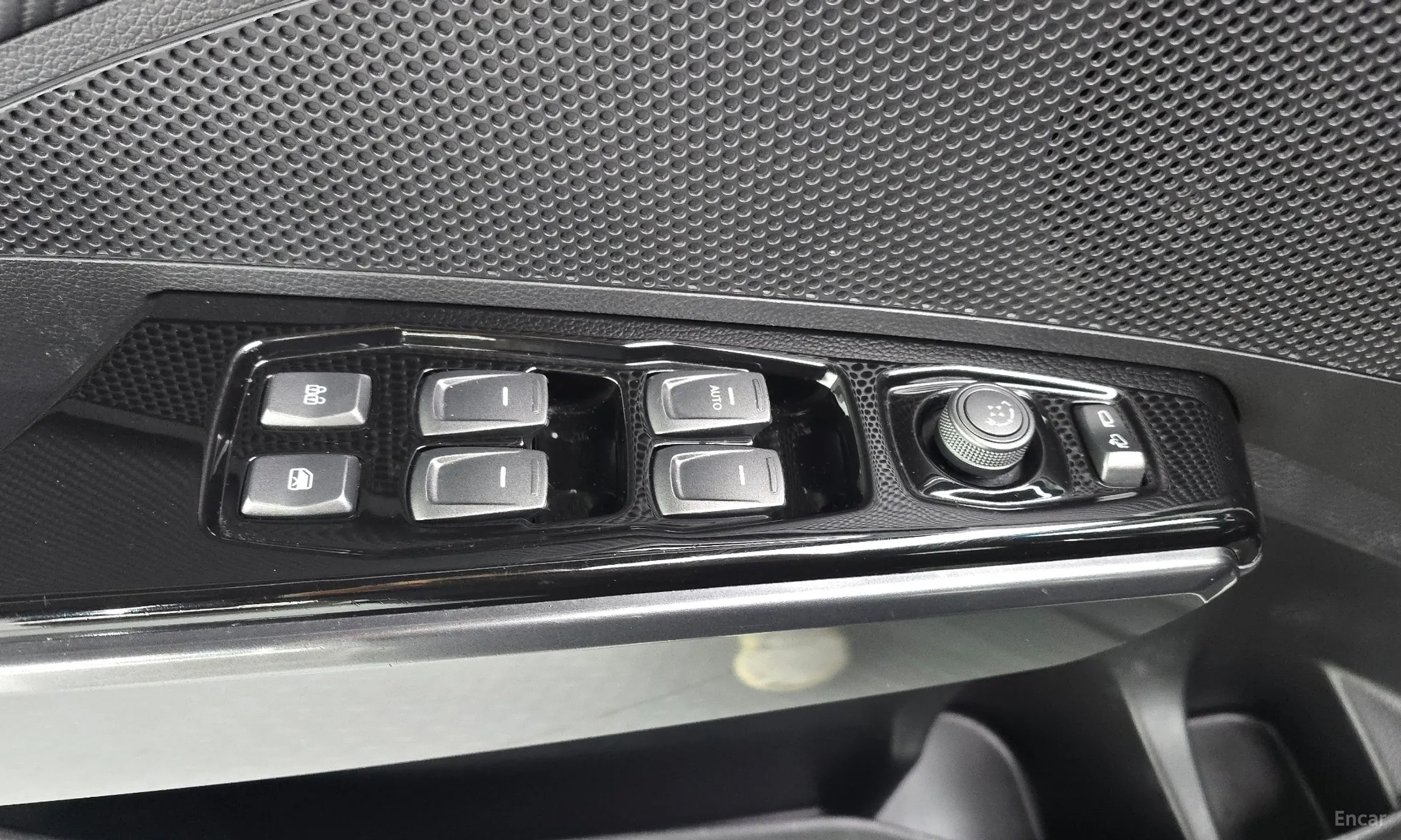 KG Mobility (SsangYong) Berry New Tivoli превью 18