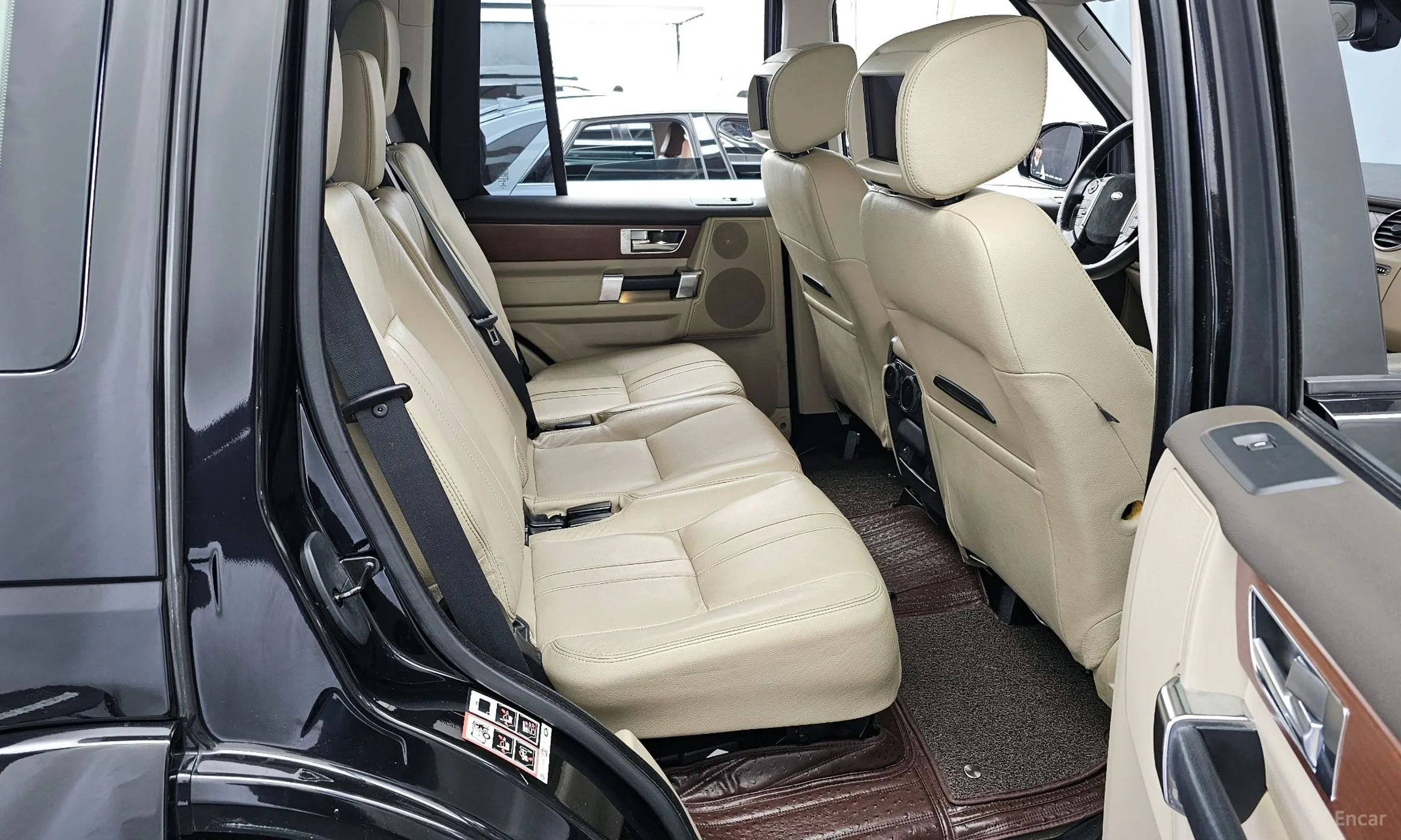 Land Rover Discovery 4 превью 12