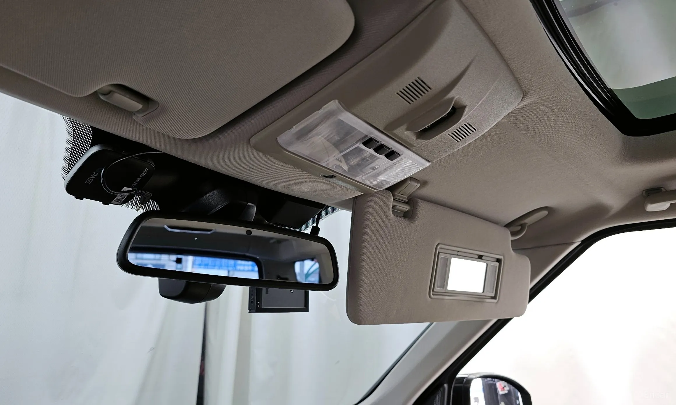 Land Rover Discovery 4 превью 19