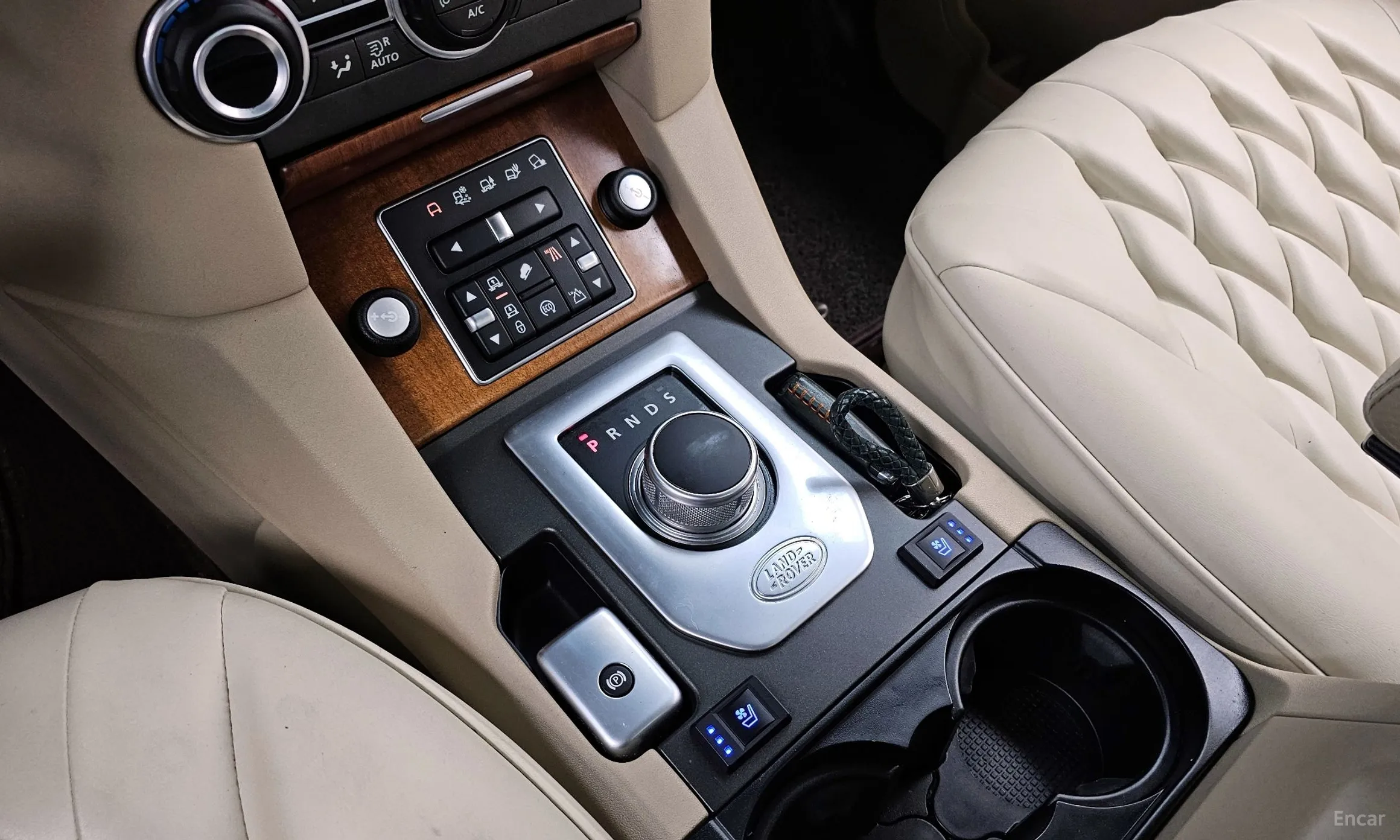 Land Rover Discovery 4 превью 9