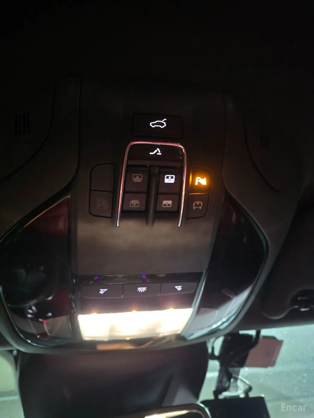 Maserati Levante превью 13