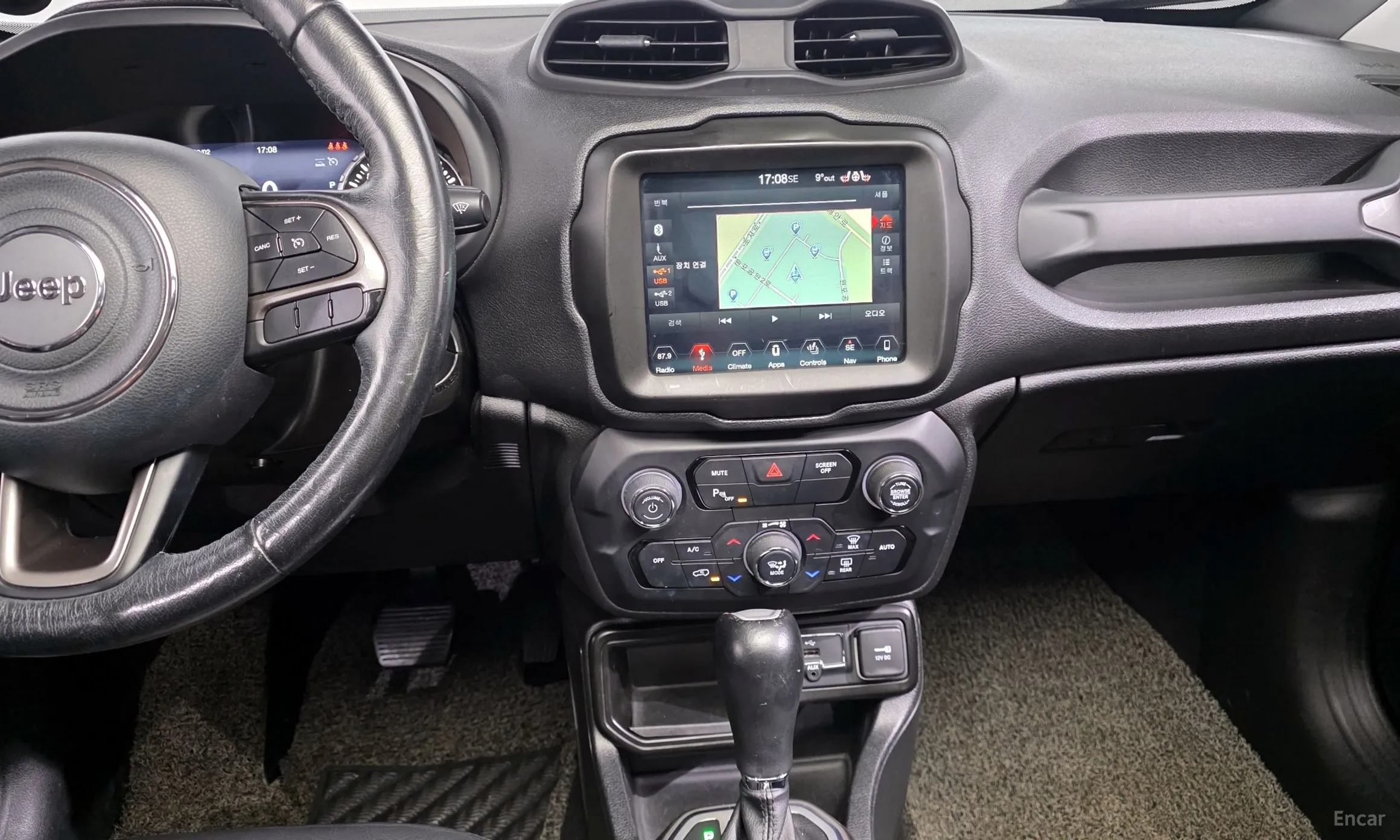 Jeep Renegade превью 18