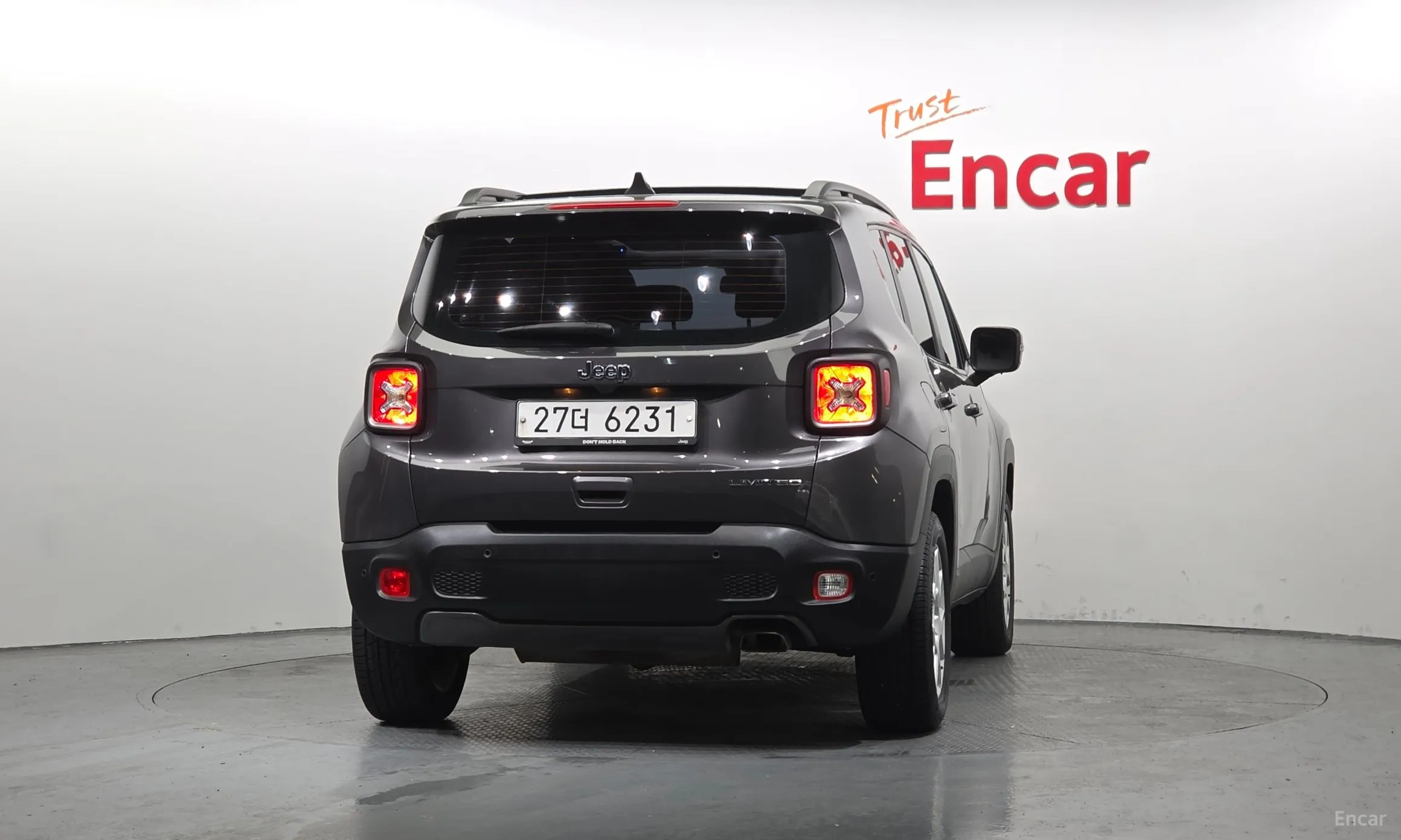 Jeep Renegade превью 4