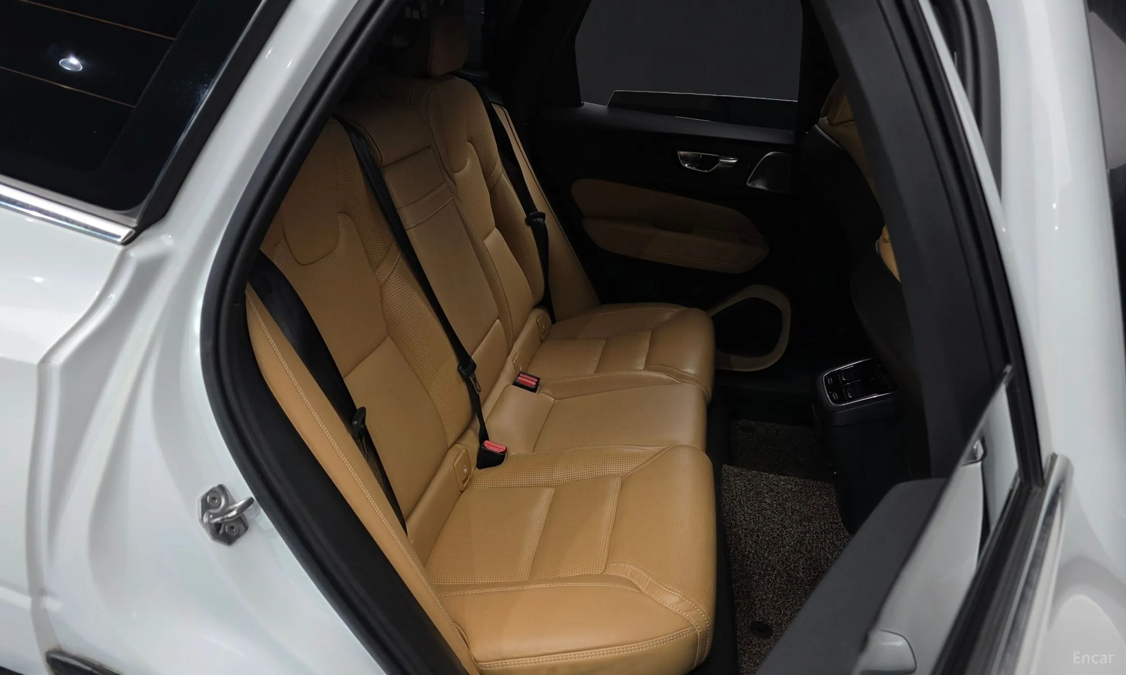 Volvo XC60 Gen 2 превью 12