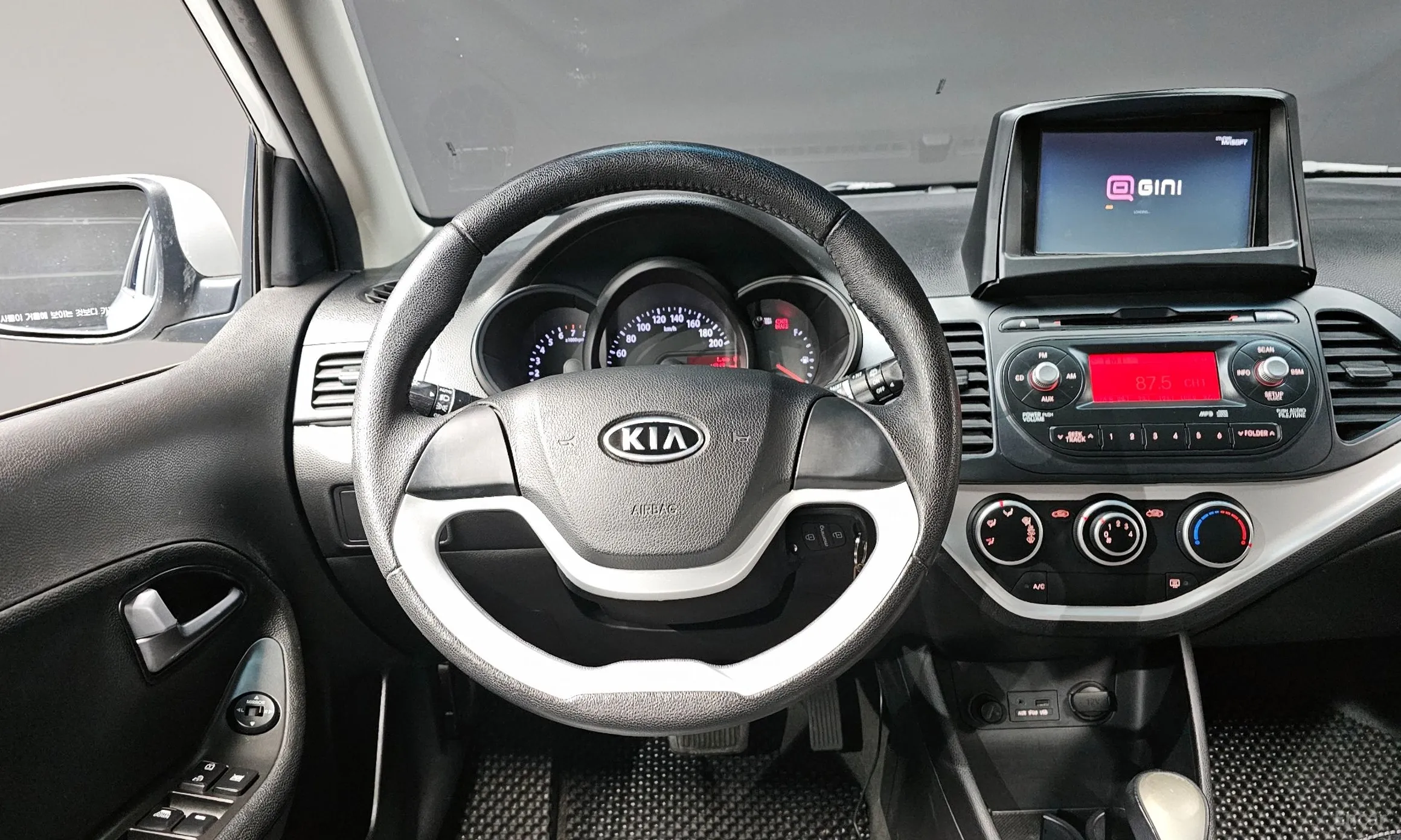 Kia morning превью 13