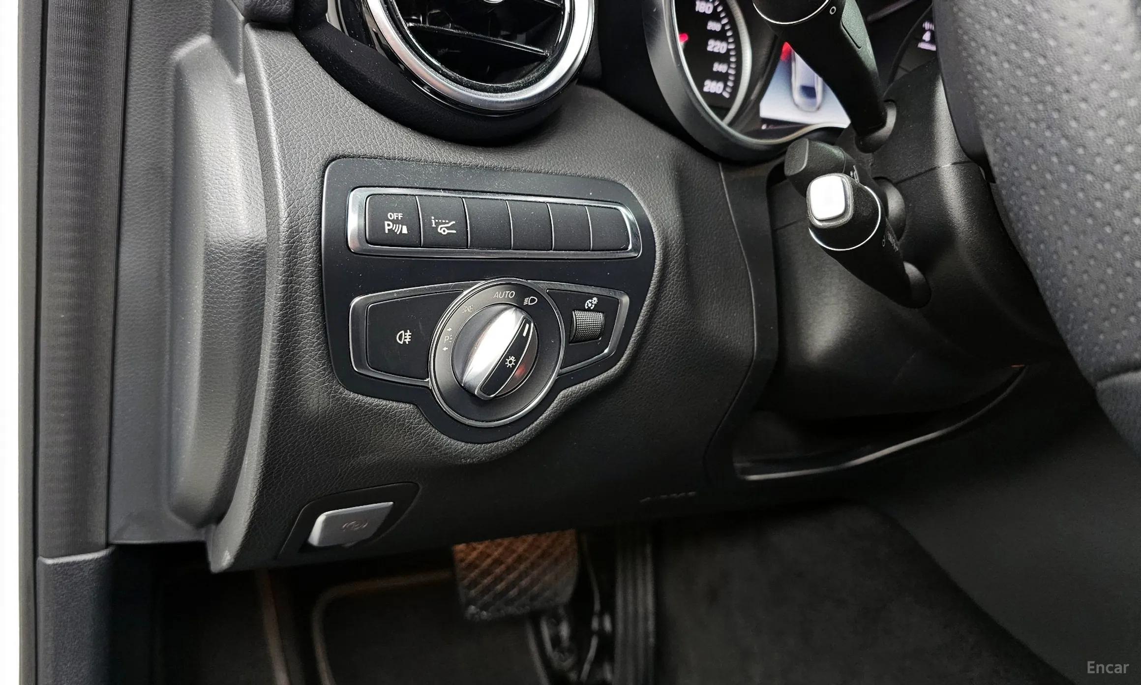 Mercedes Benz C-Class W205 превью 16