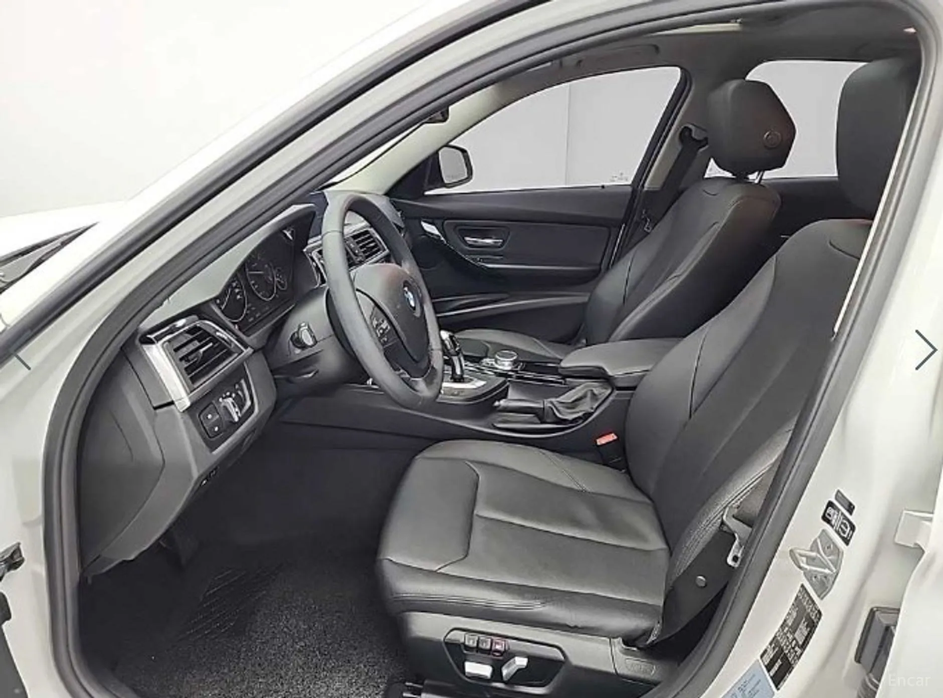 BMW 3 Series (F30) превью 11