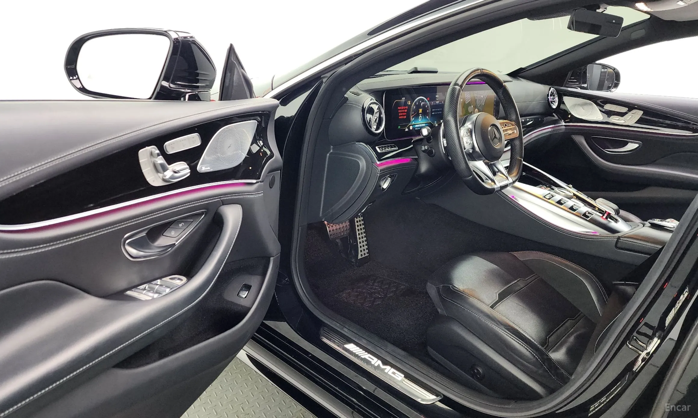 Mercedes Benz AMG GT превью 10