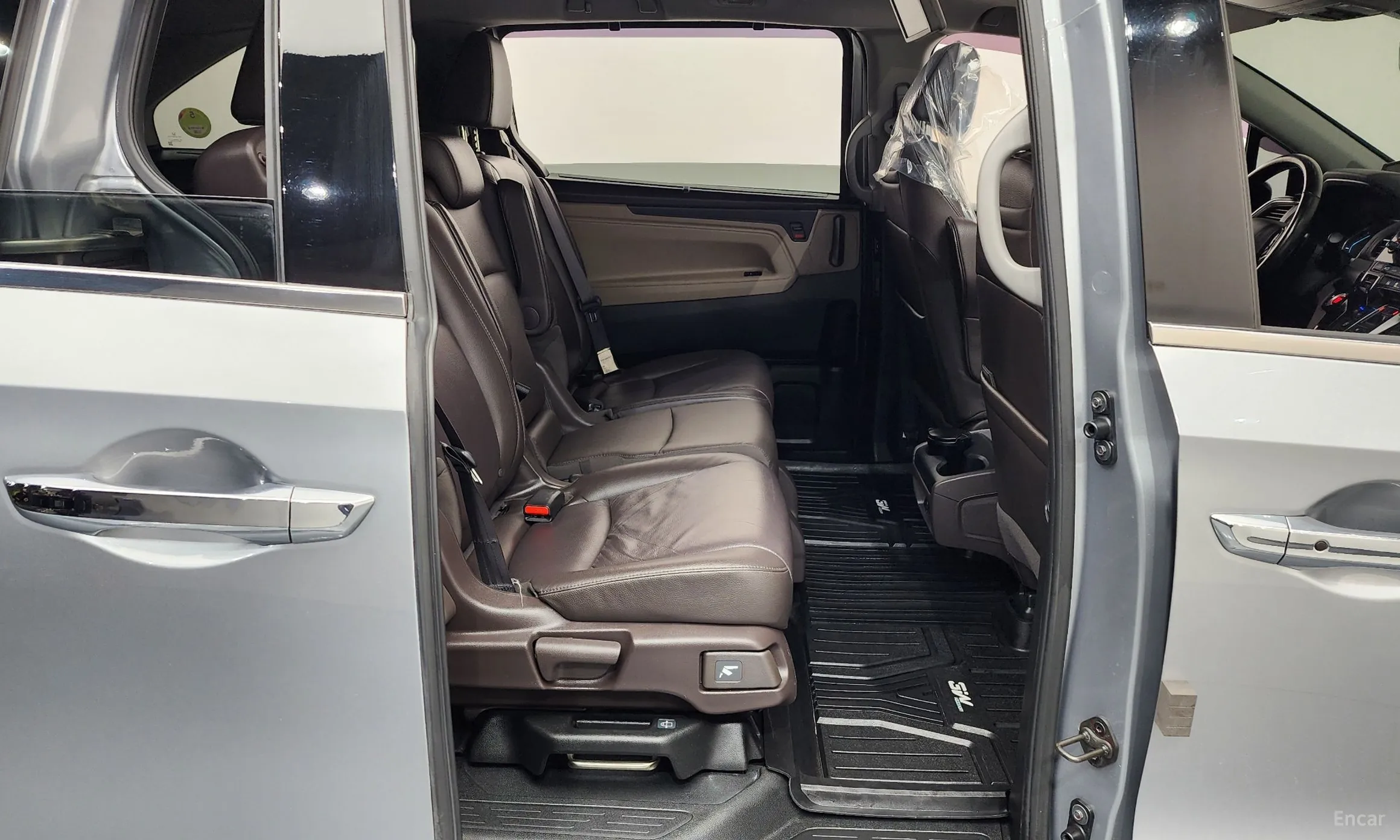 Honda Odyssey превью 12