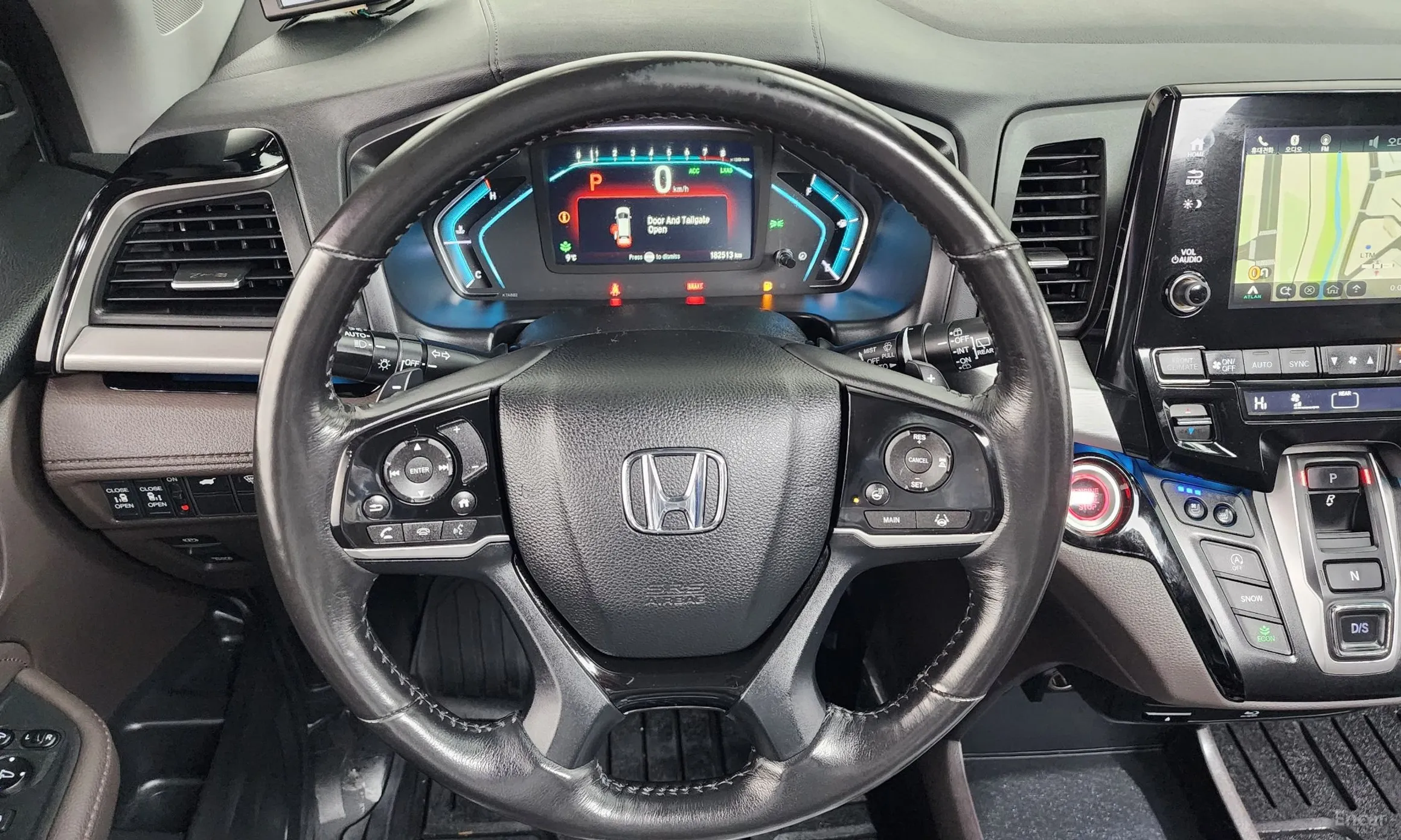 Honda Odyssey превью 13