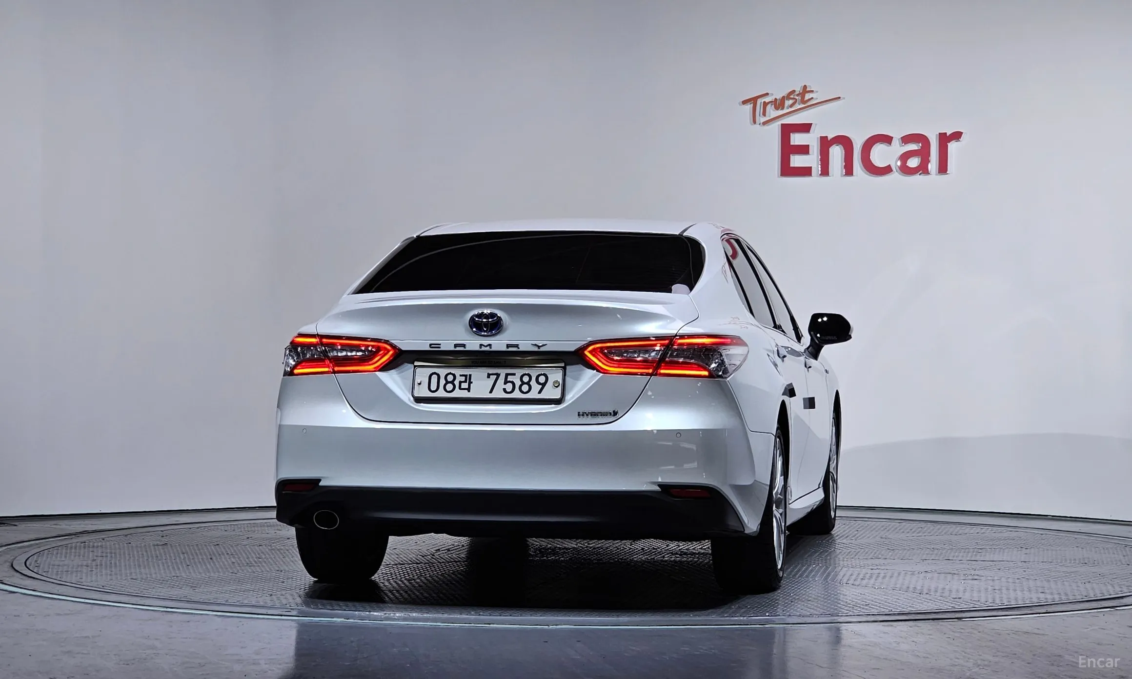 Toyota Camry (XV70) превью 4