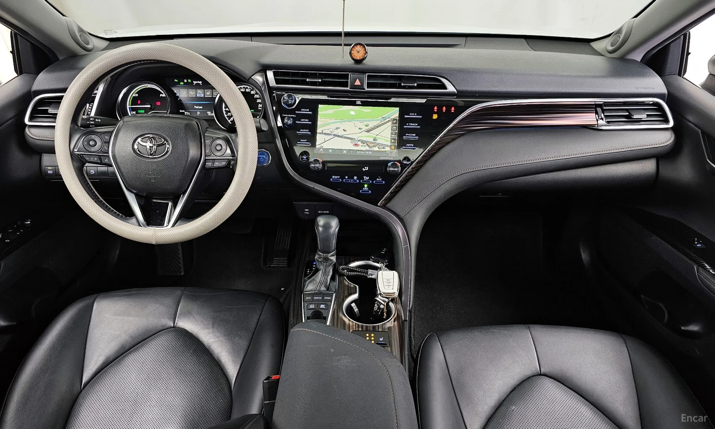 Toyota Camry (XV70) превью 7