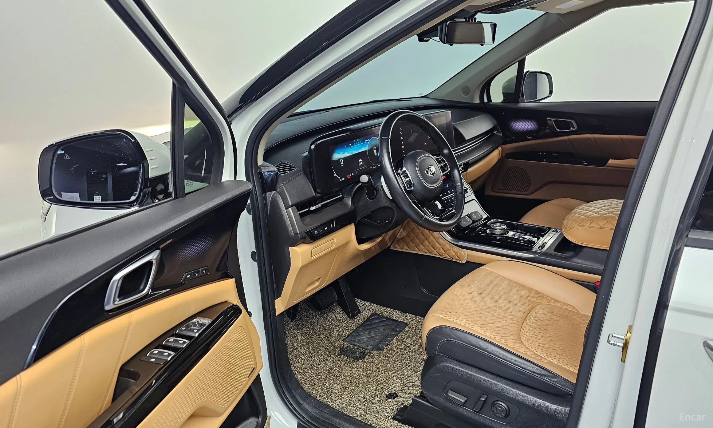 Kia Carnival Gen 4 превью 10