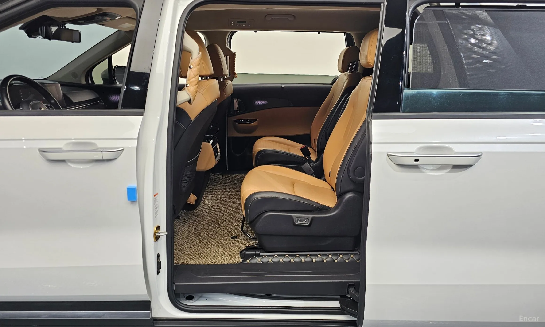 Kia Carnival Gen 4 превью 11
