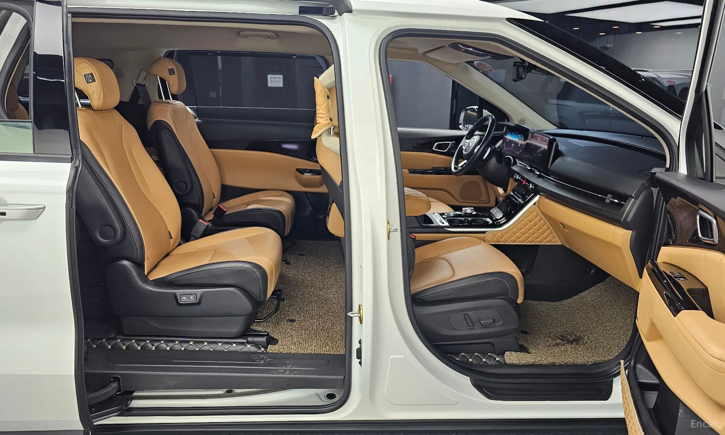 Kia Carnival Gen 4 превью 12