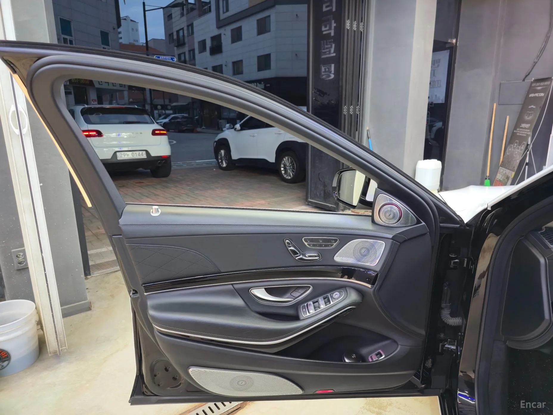 Mercedes Benz S-Class W222 превью 13