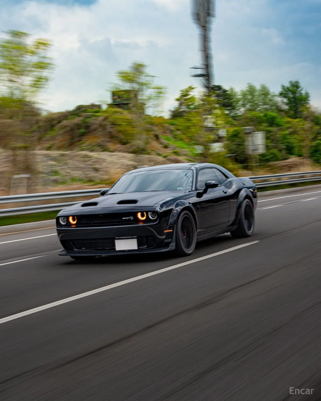 Dodge Challenger превью 11