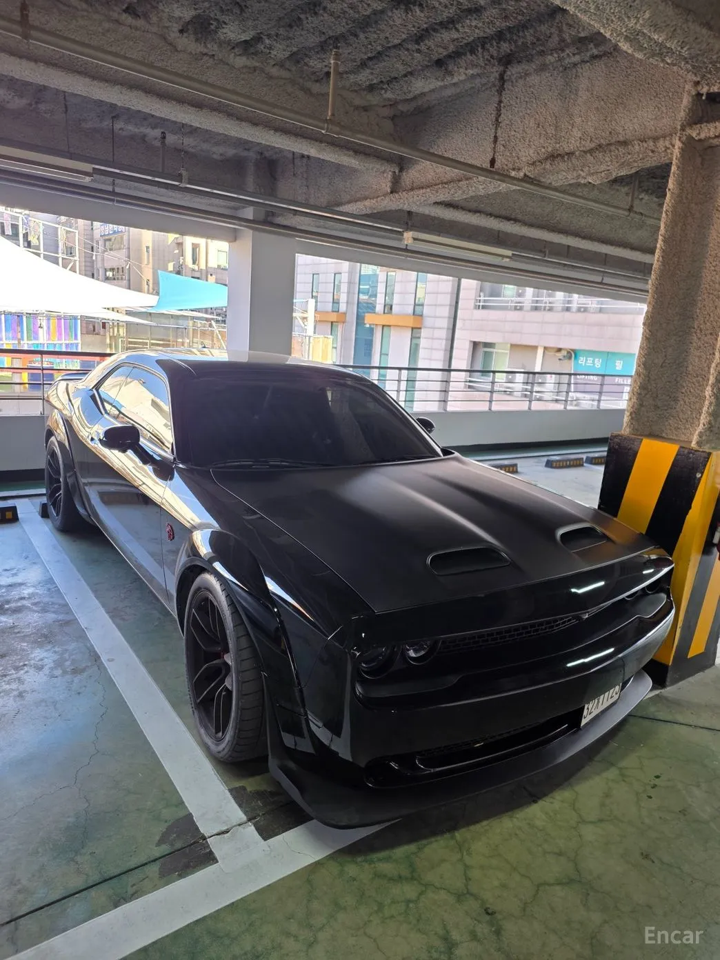 Dodge Challenger превью 16