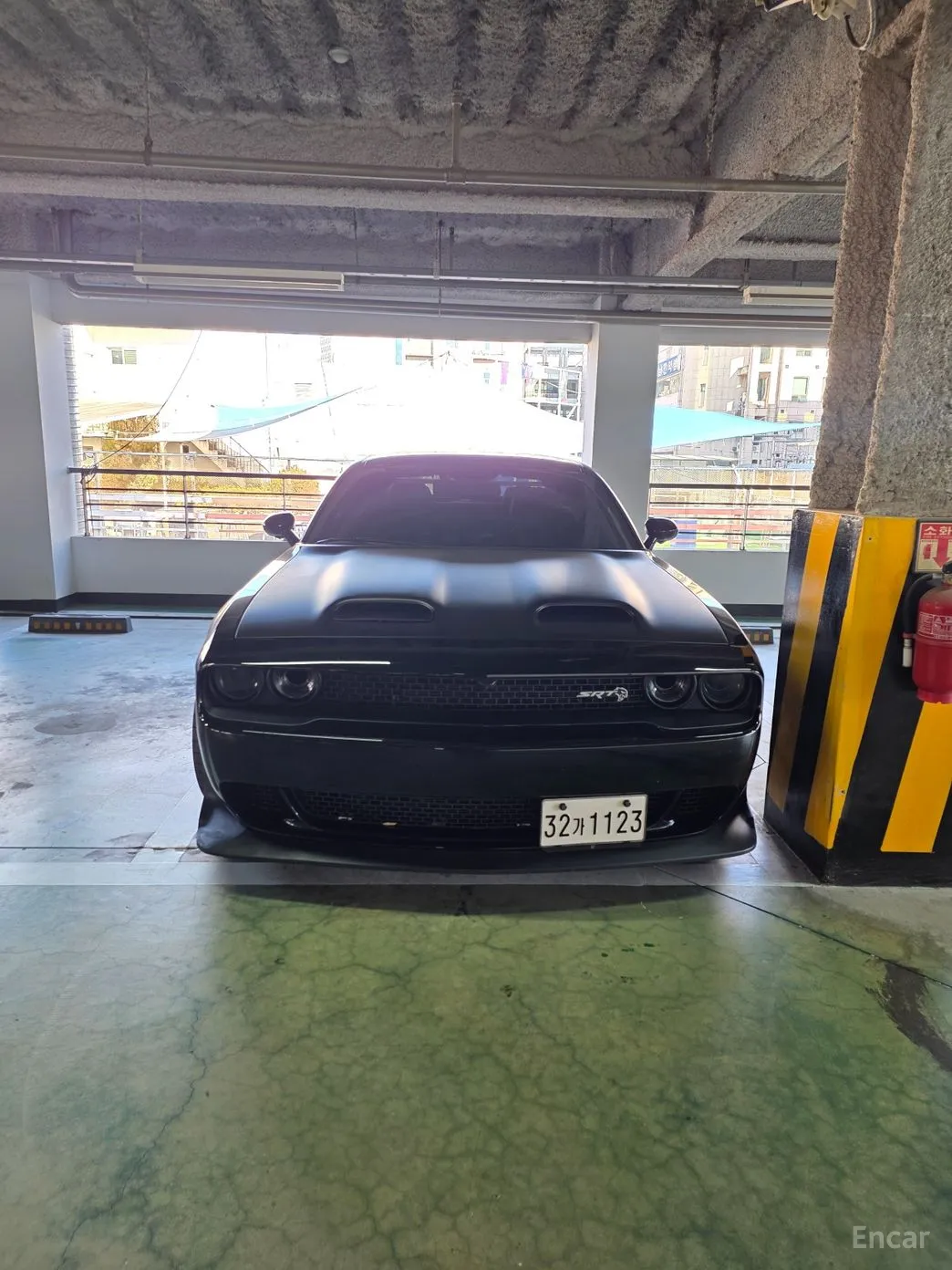 Dodge Challenger превью 17