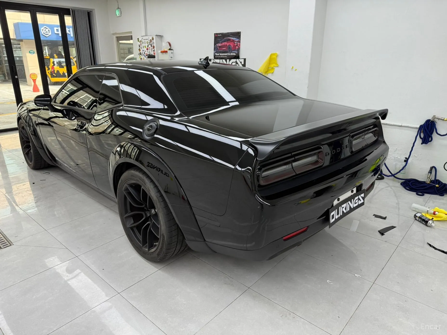 Dodge Challenger превью 4