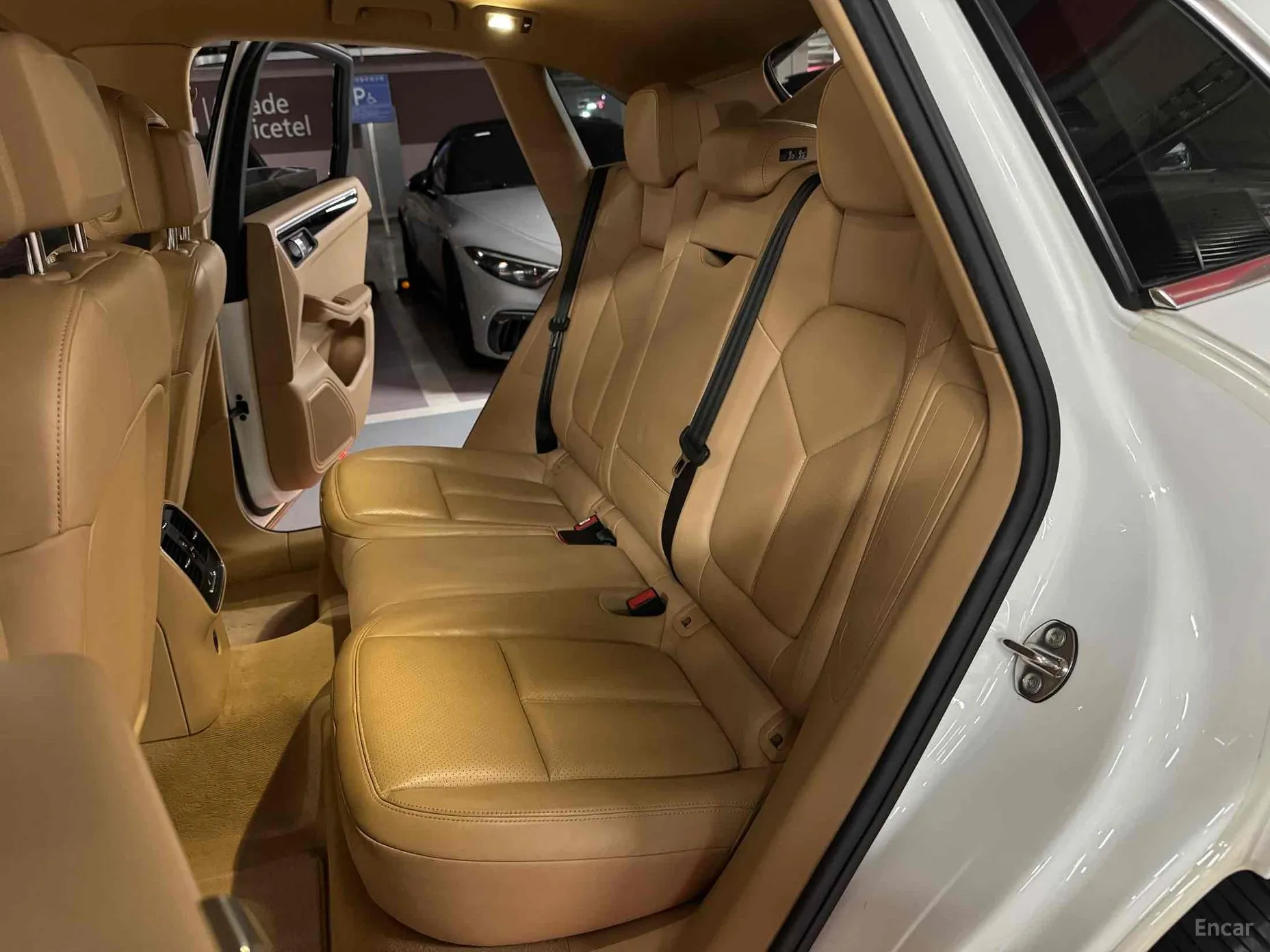 Porsche Macan превью 16