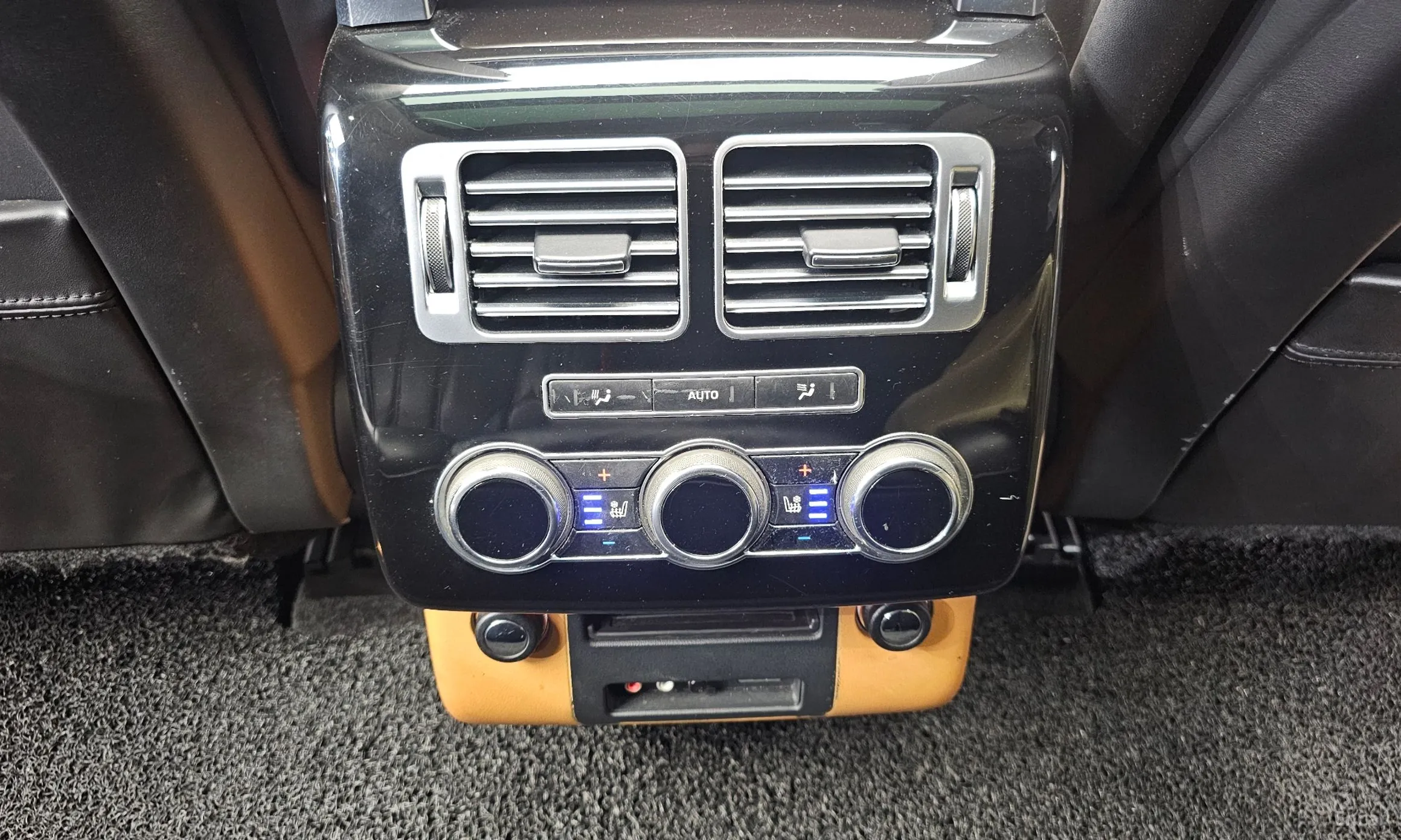 Land Rover Range Rover 4th Generation превью 18