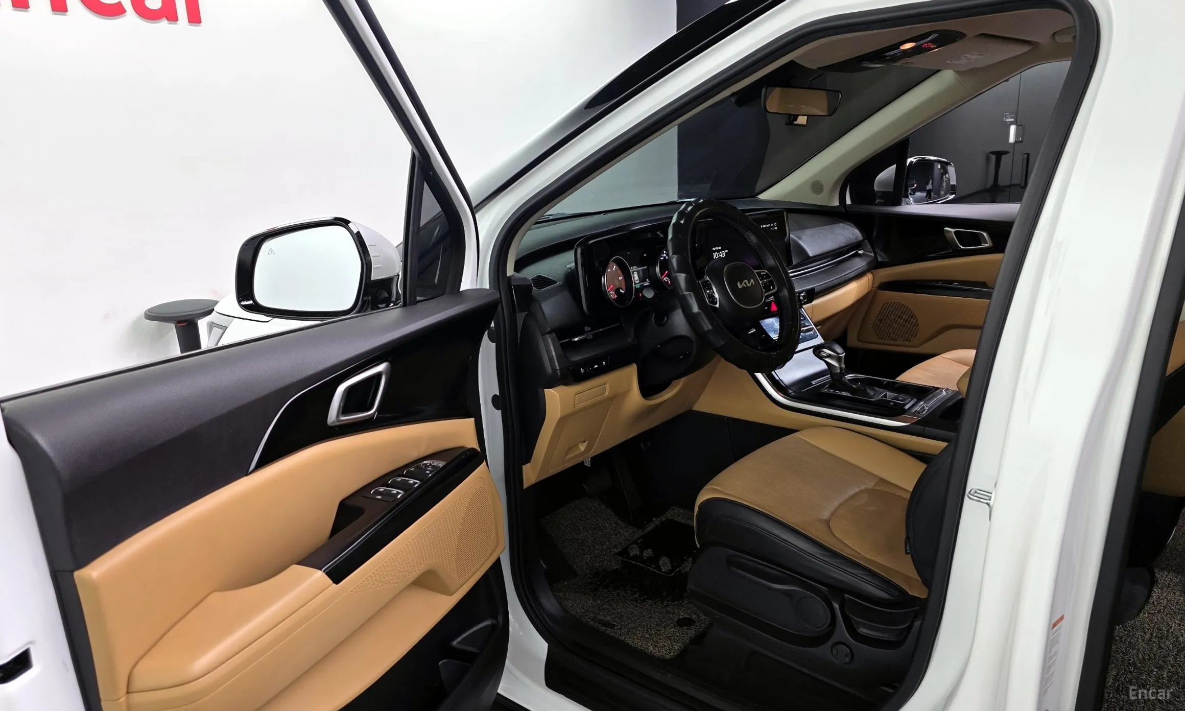 Kia Carnival Gen 4 превью 10