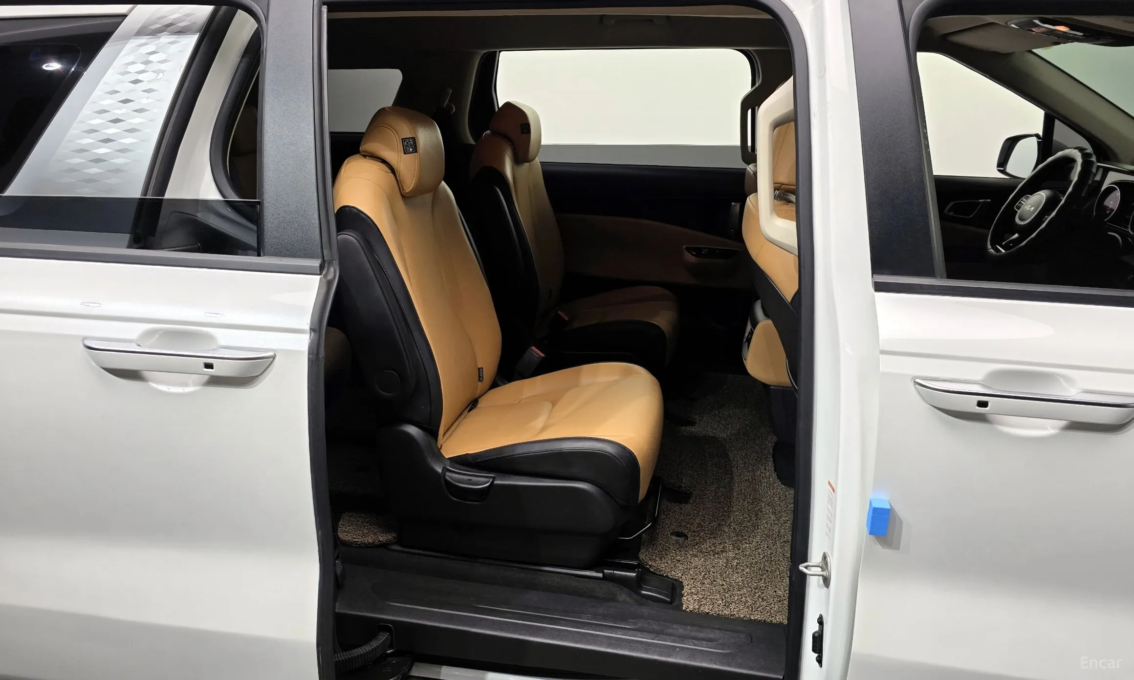 Kia Carnival Gen 4 превью 12