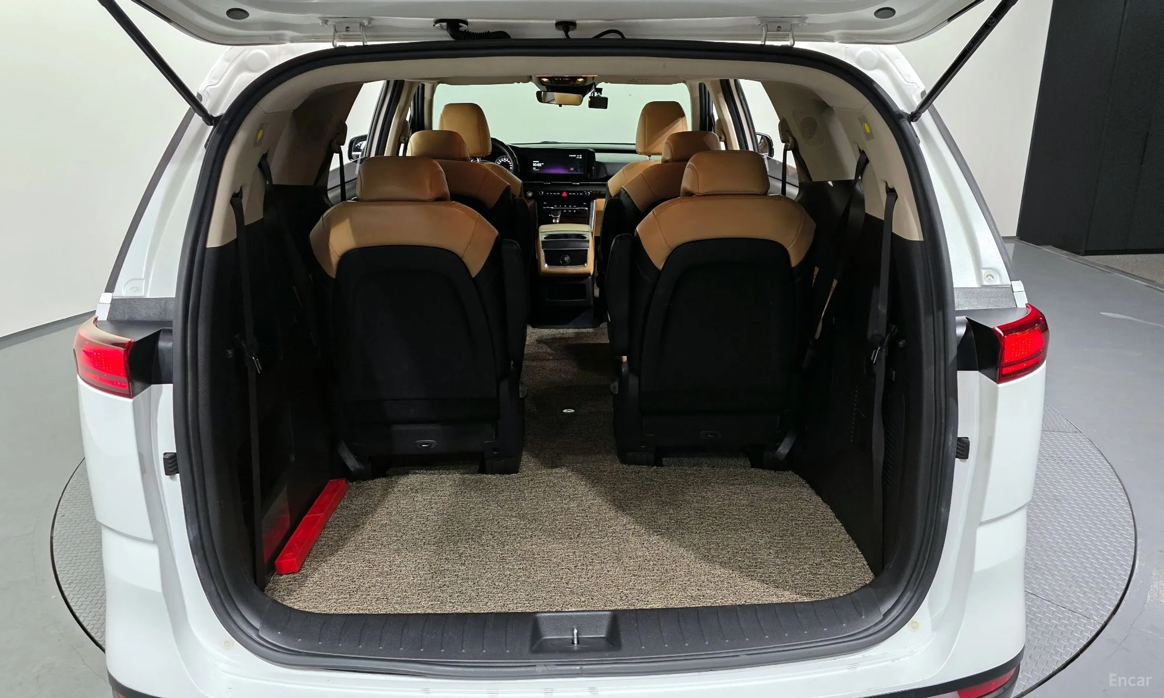 Kia Carnival Gen 4 превью 20