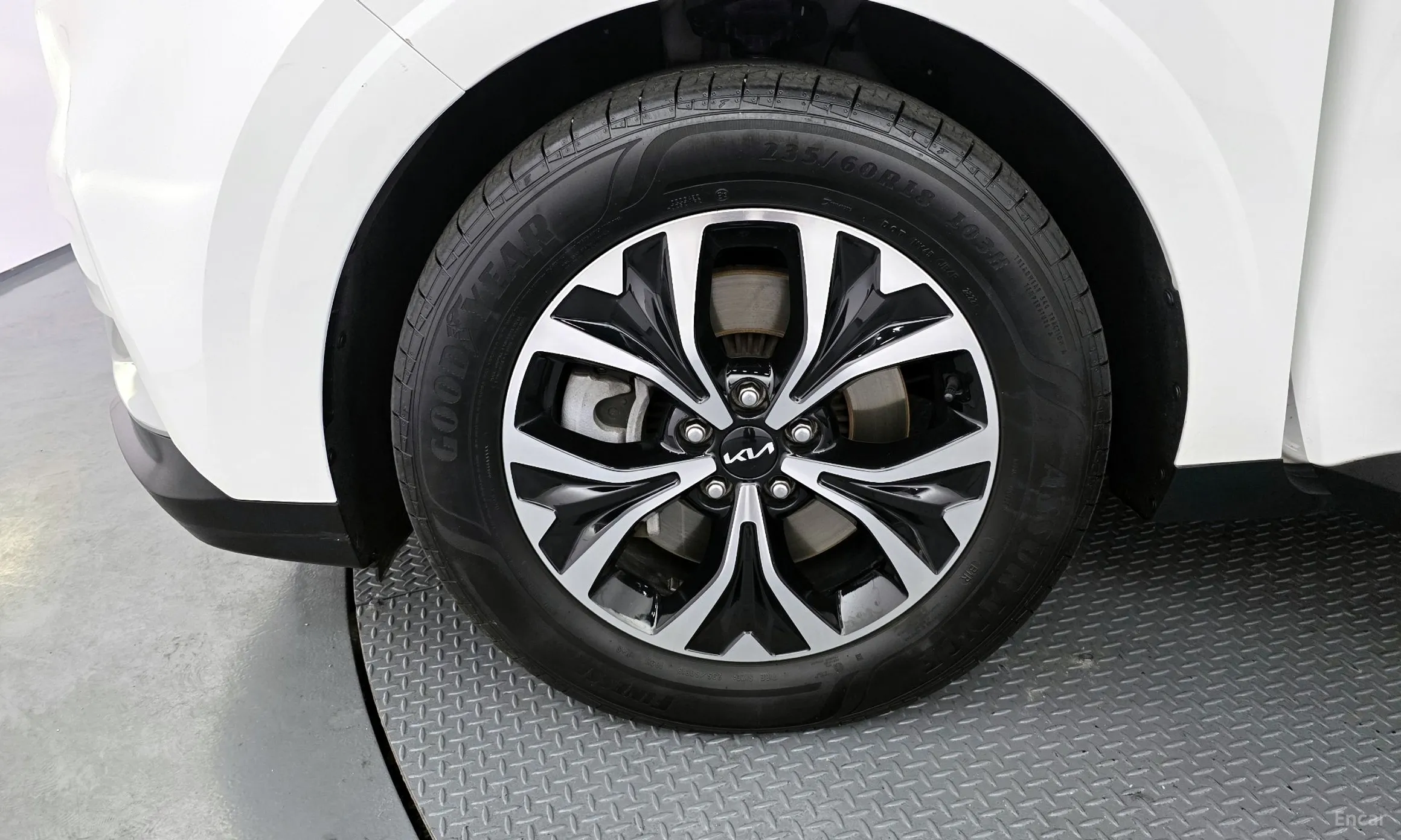 Kia Carnival Gen 4 превью 5