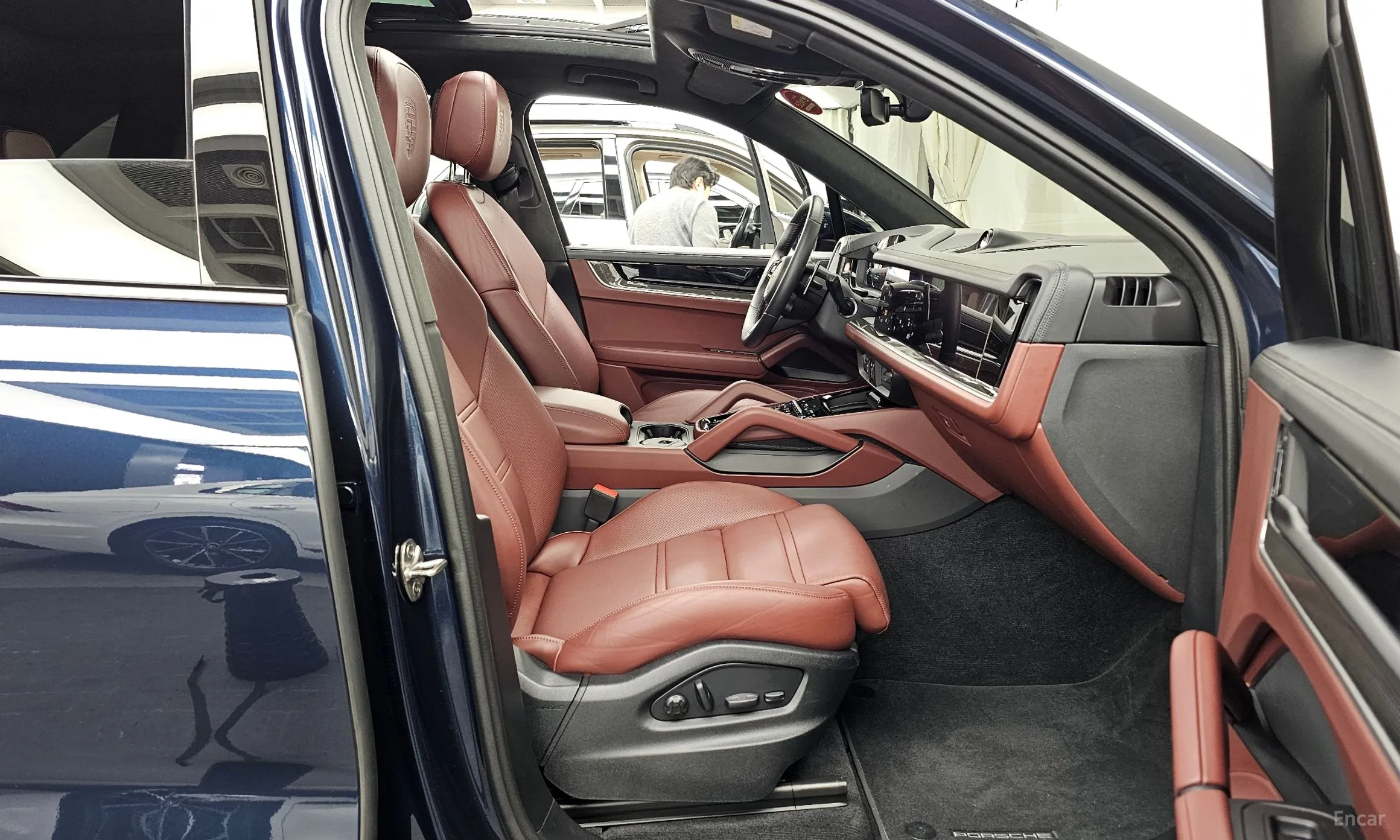Porsche Cayenne (PO536) превью 11