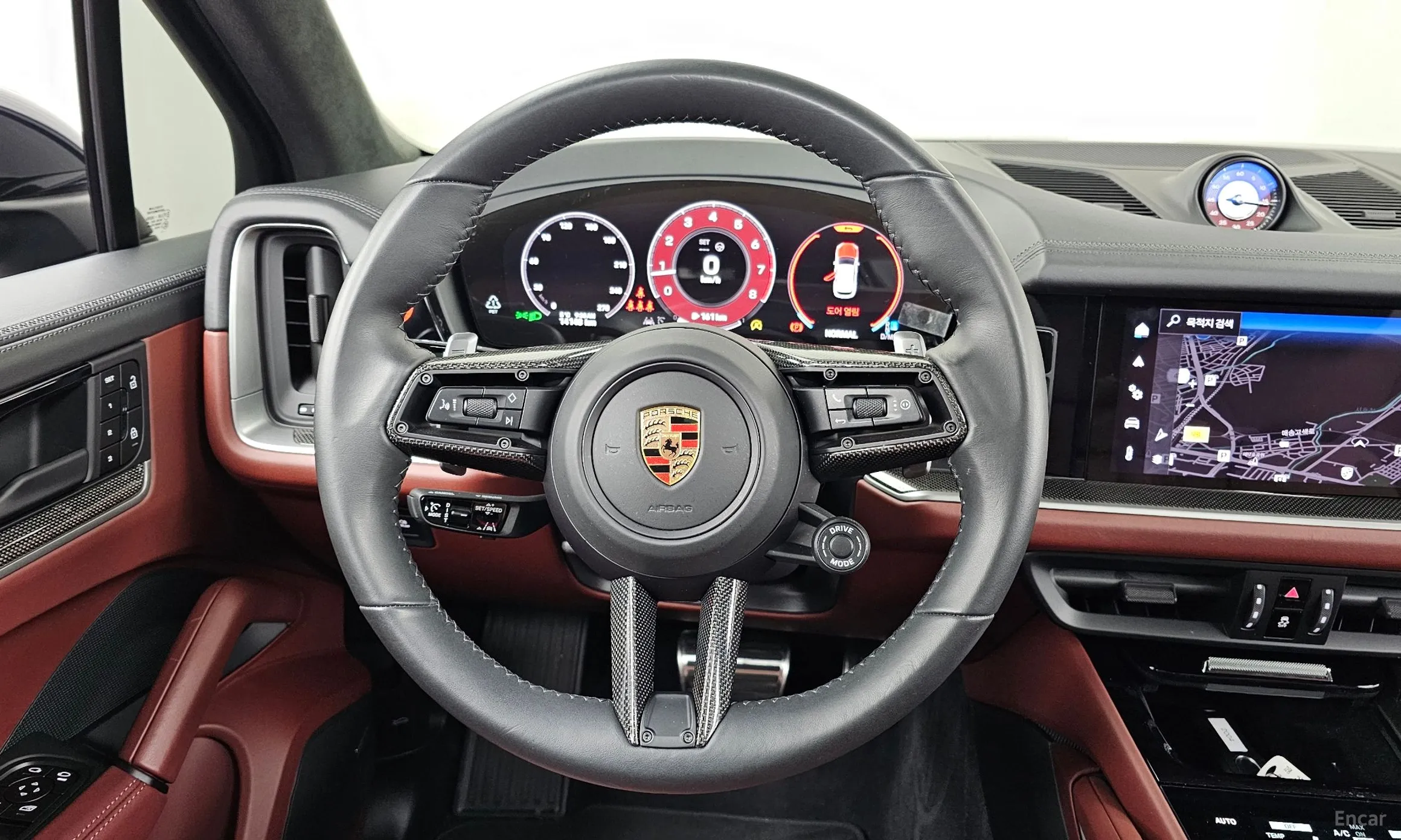 Porsche Cayenne (PO536) превью 13