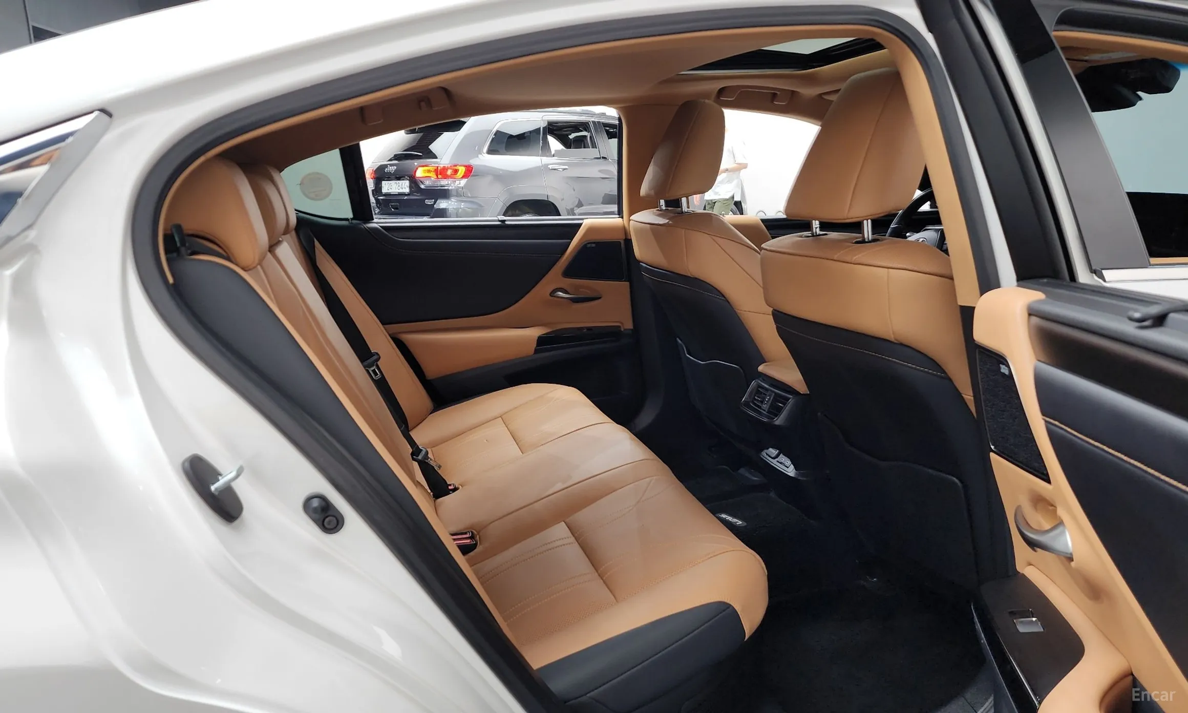 Lexus ES300h 7th Generation превью 12