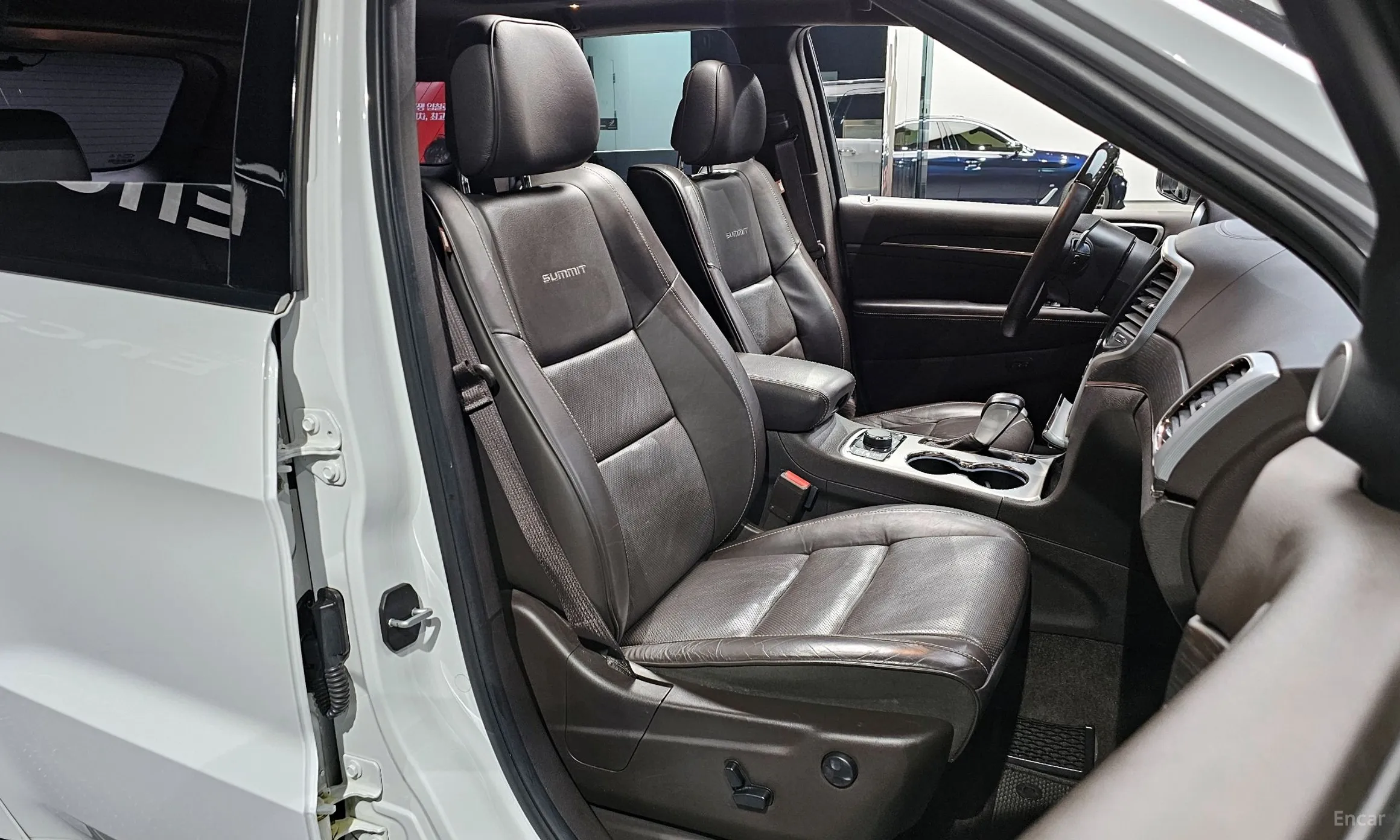Jeep Grand Cherokee превью 10