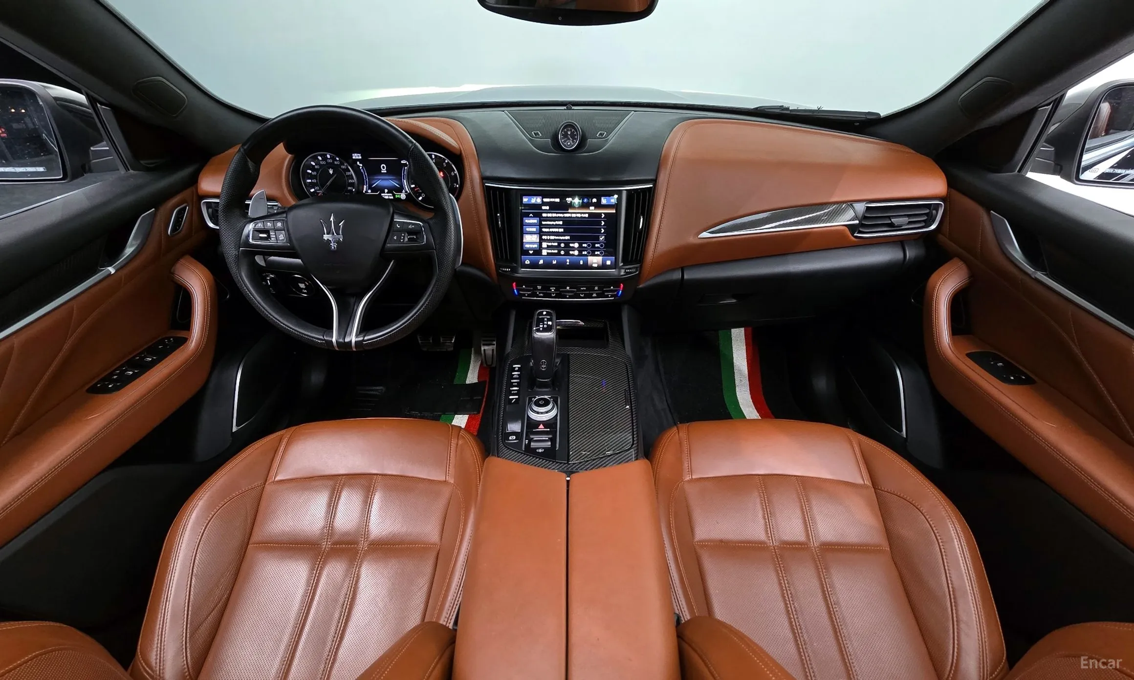Maserati Levante превью 7
