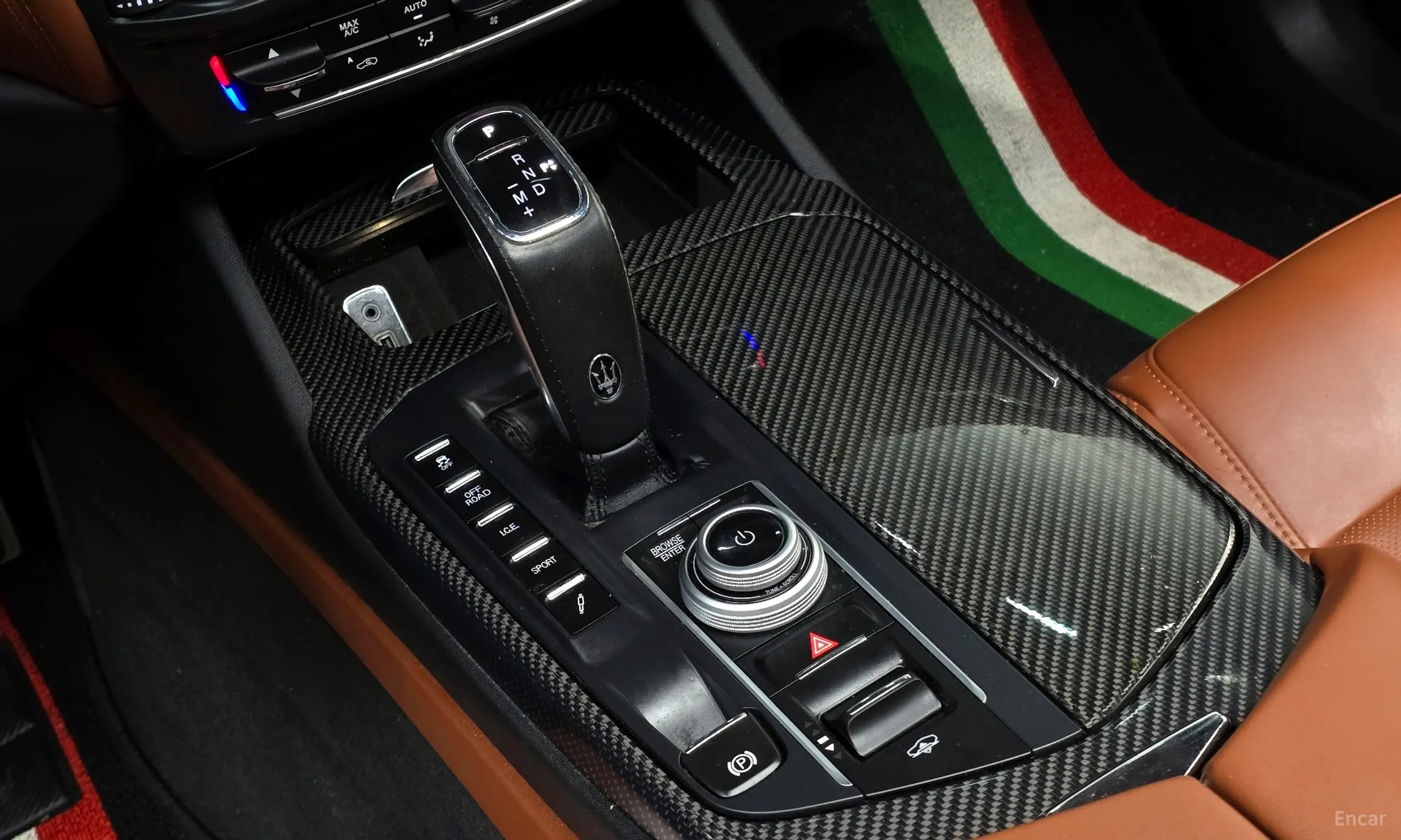 Maserati Levante превью 9