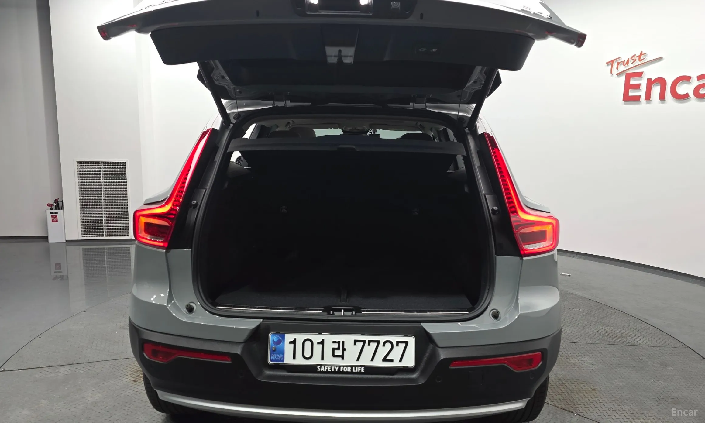 Volvo XC40 превью 20
