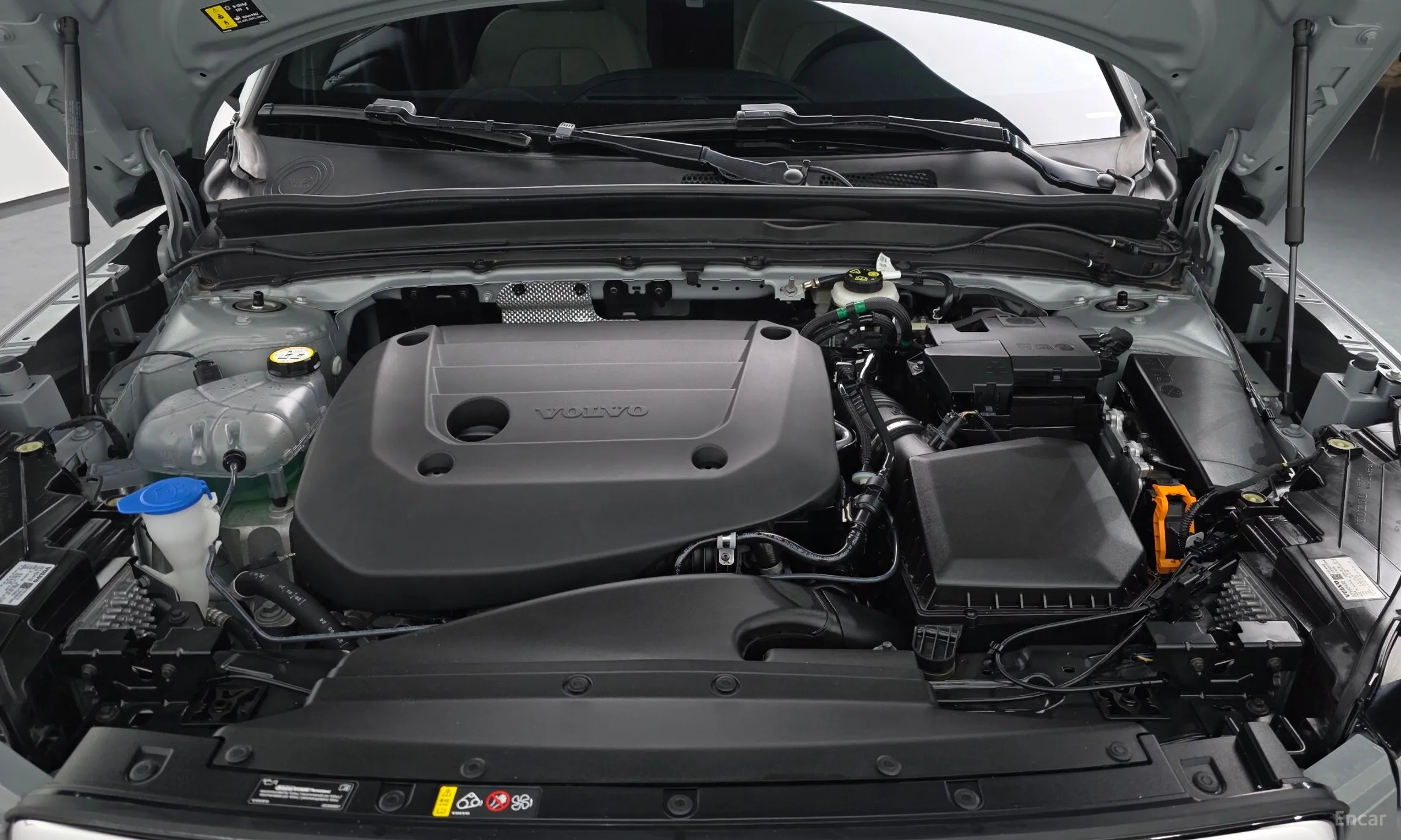 Volvo XC40 превью 6