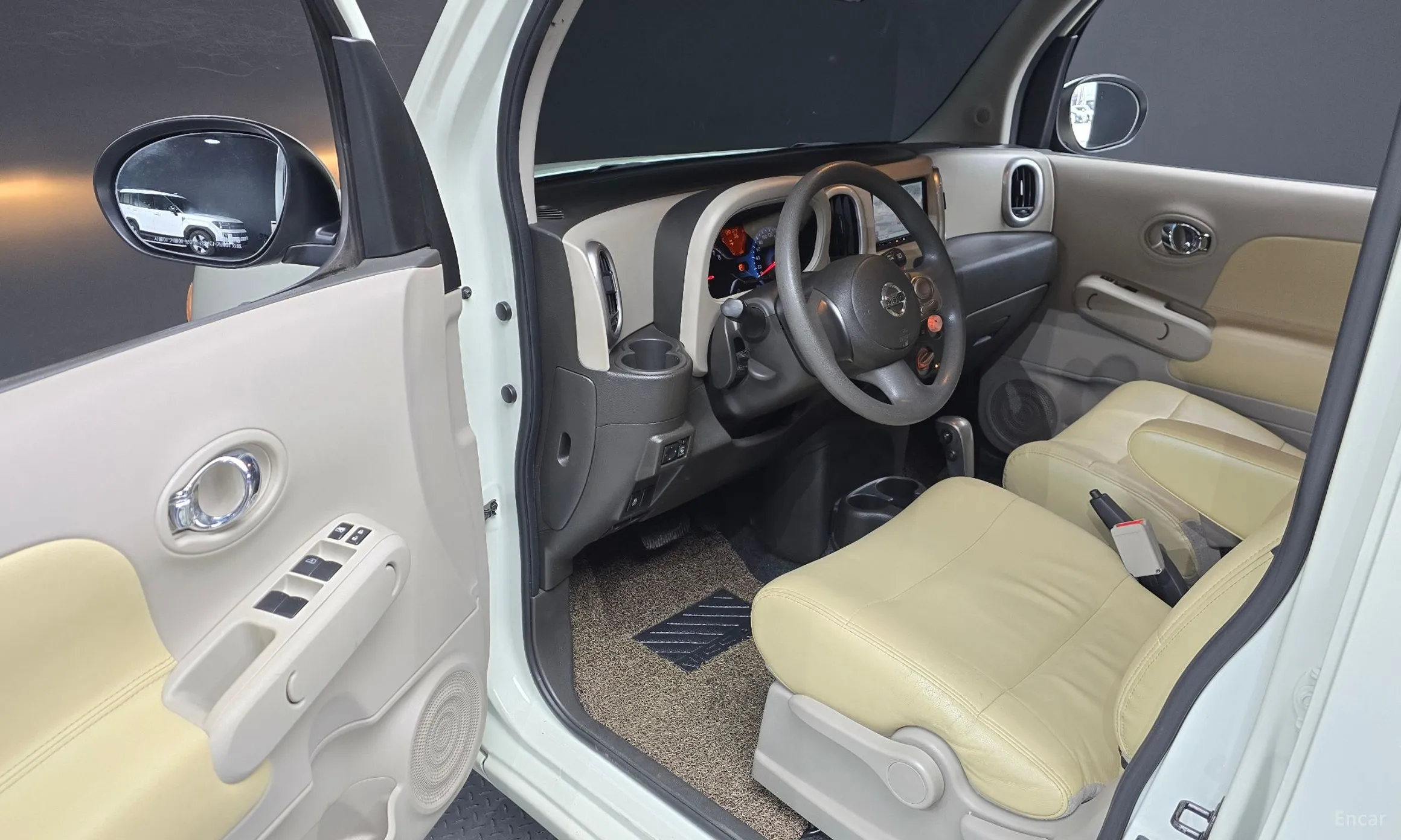 Nissan Cube превью 11