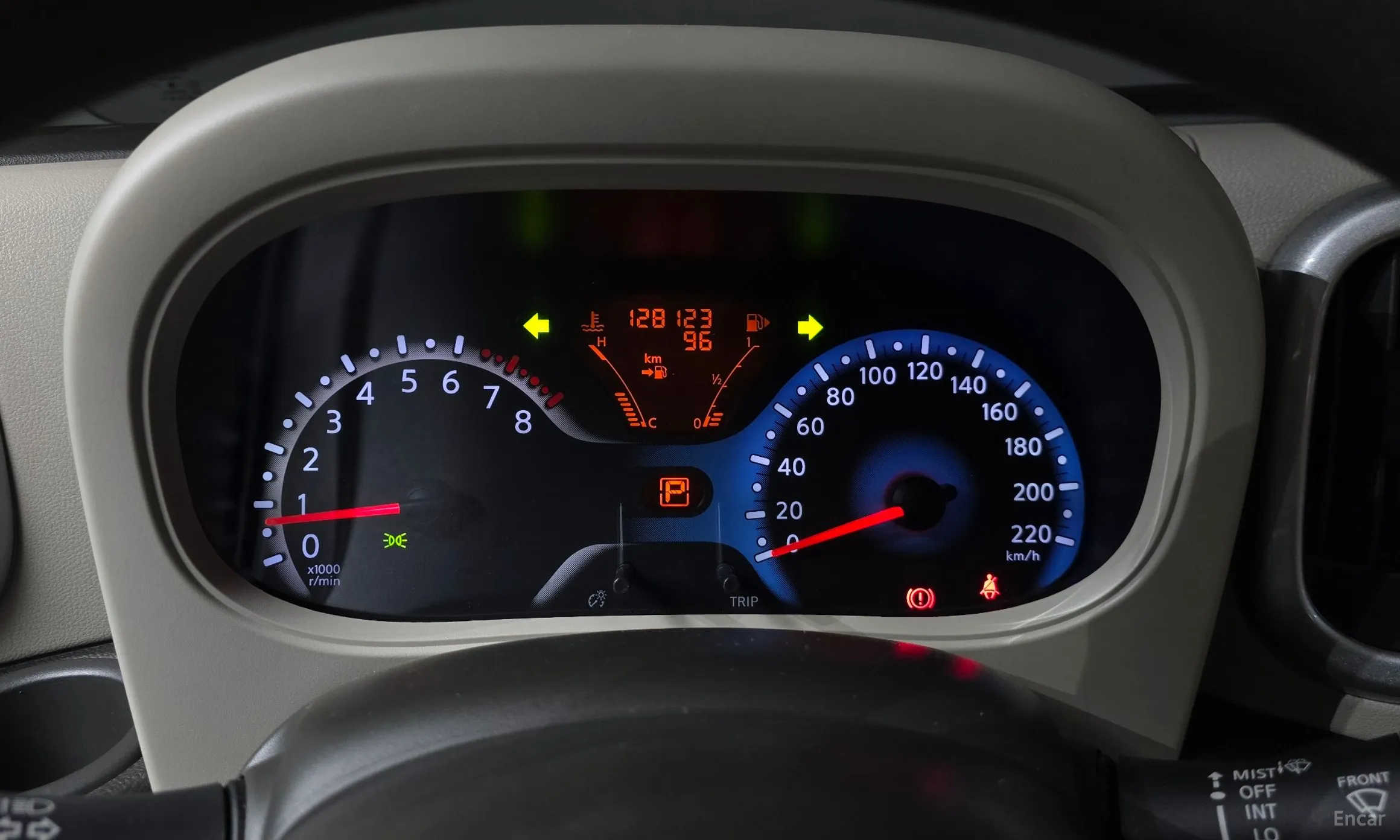 Nissan Cube превью 8