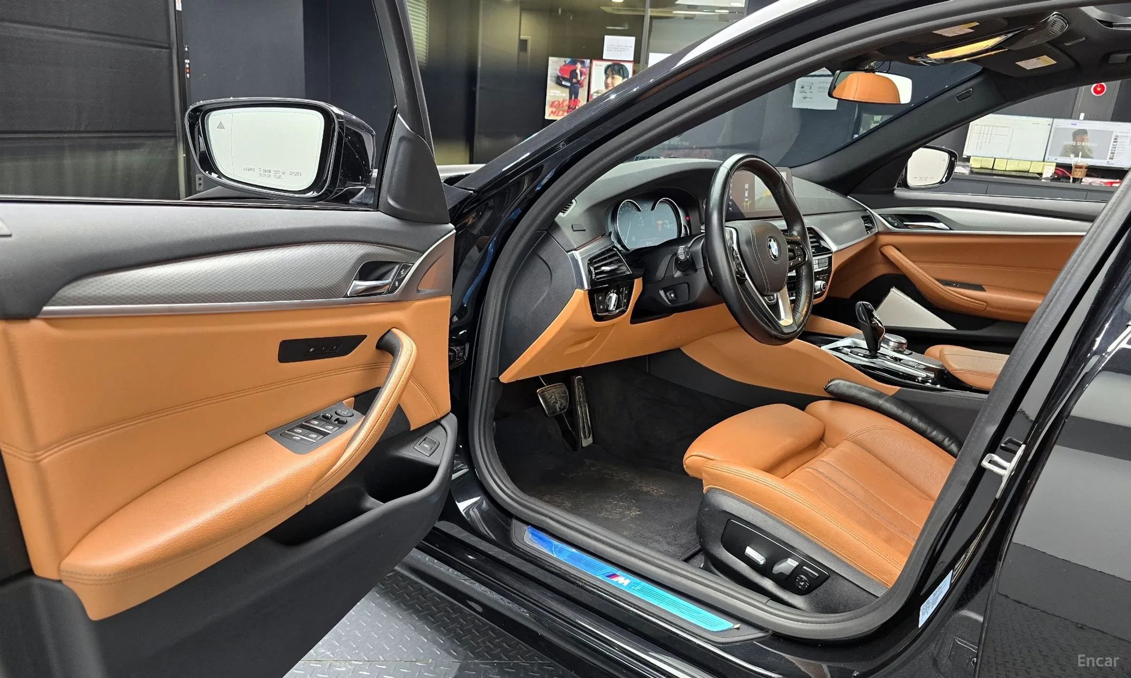 BMW 5 Series (G30) превью 11