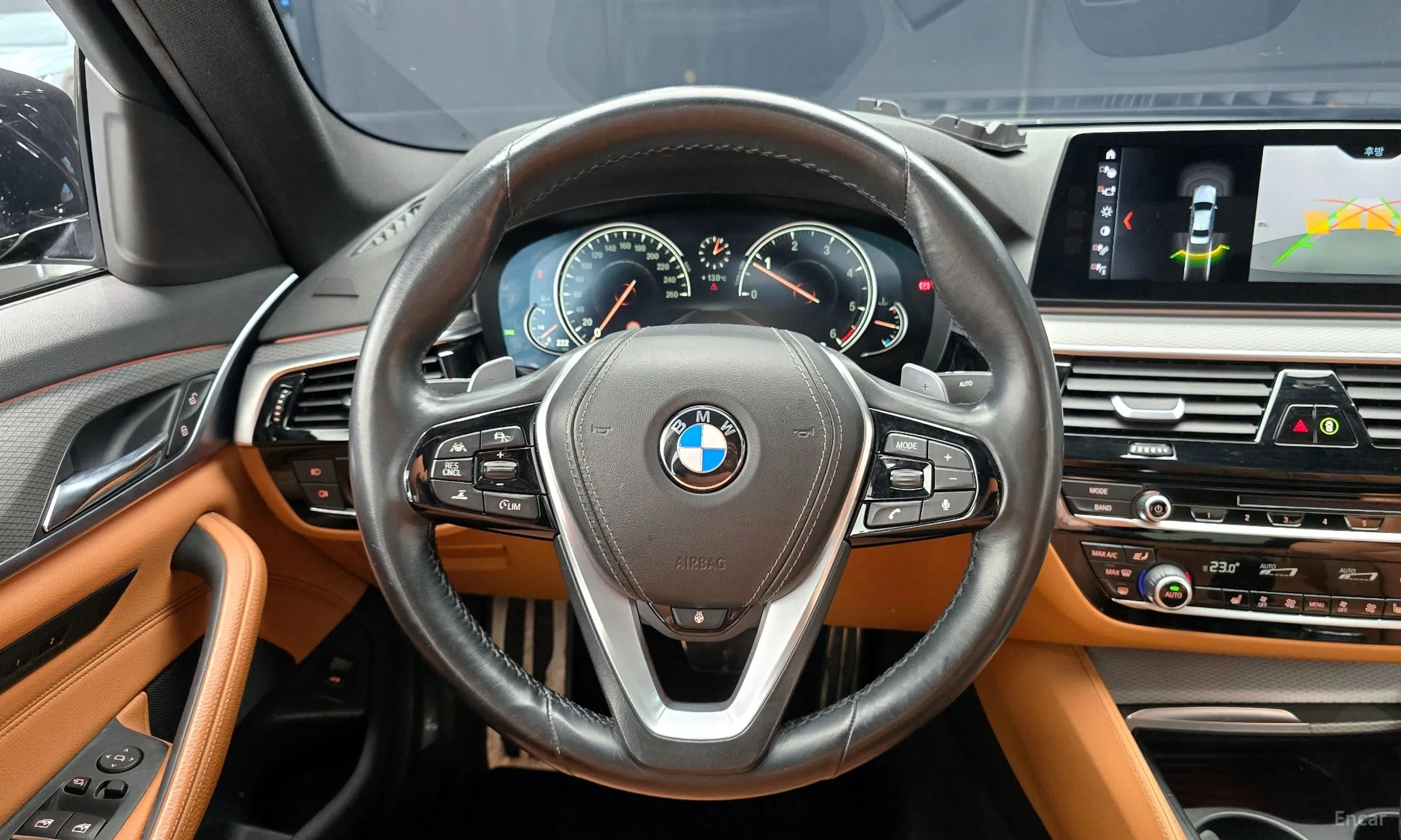 BMW 5 Series (G30) превью 13